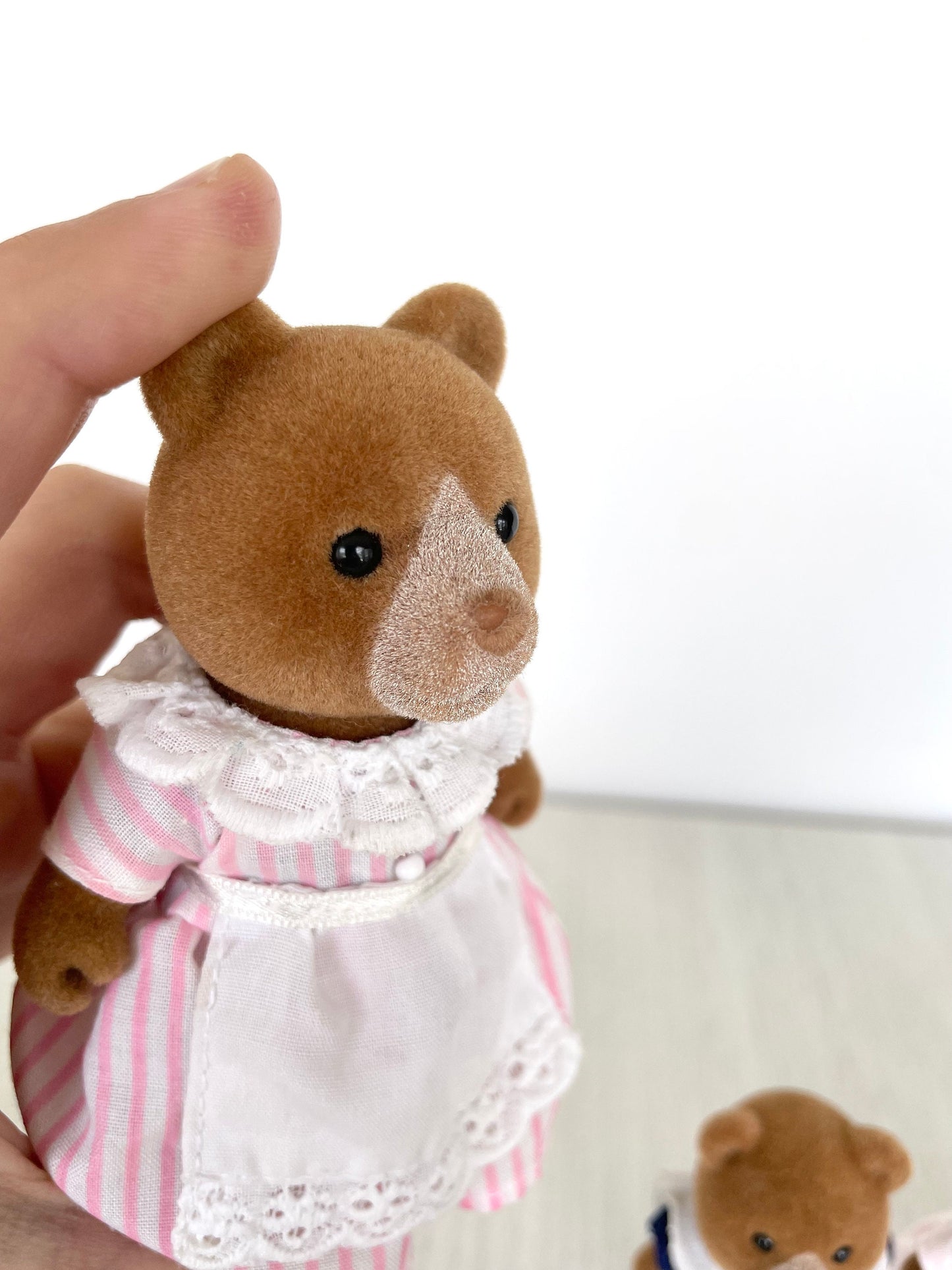 Marmalade Bear family clothes detail — Sylvanian Families / Calico Critters