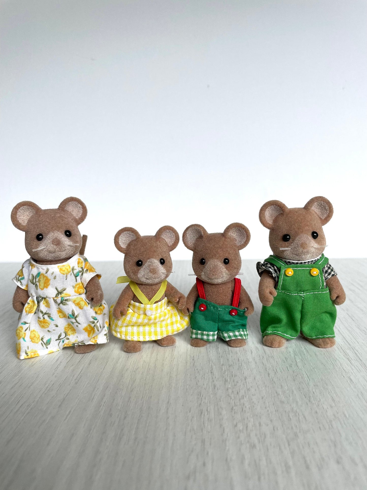 Vintage Sylvanian Families Norwood mouse family UK dark brown mice — Calico Critters