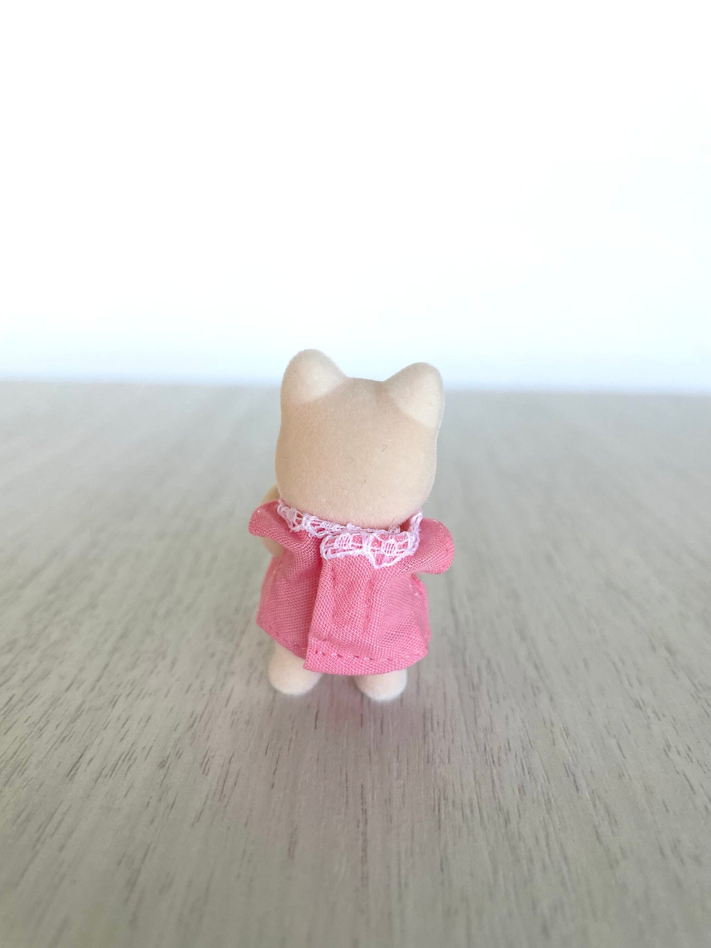 Calico Critters Silk Cat Baby, jointed standing baby, new out of package adorable — Sylvanian Families