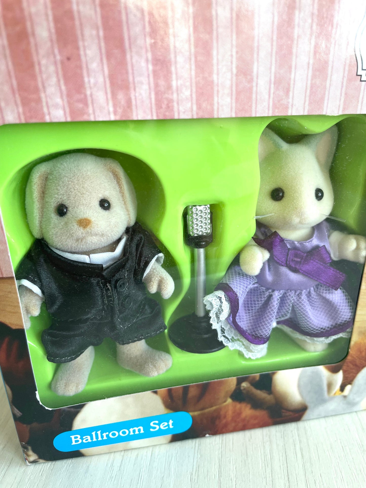 Sylvanian Families ballroom furniture chandelier and chairs — Calico Critters vintage Flair