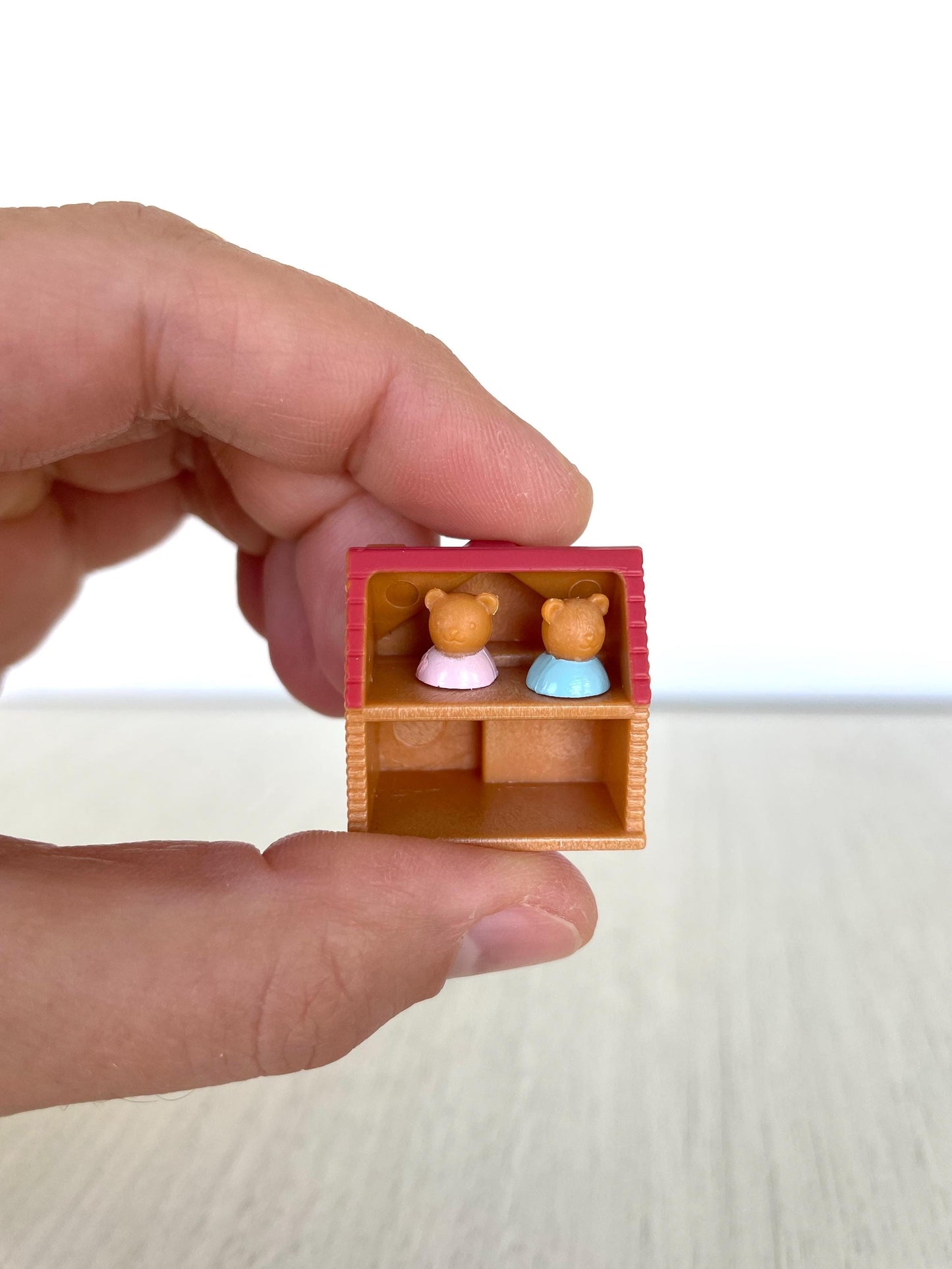 Miniature Calico Critters Dollhouse, Tiny Figures, Nursery Toys — Sylvanian Families