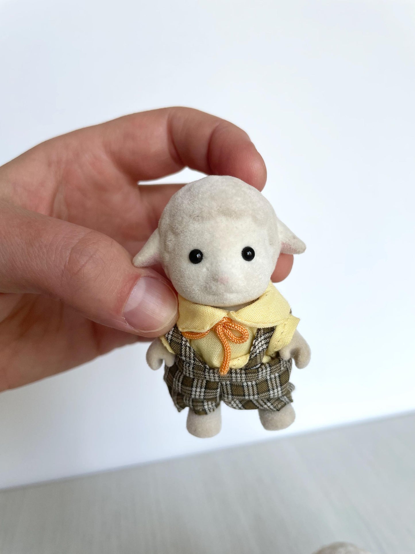 Calico Critters Vintage Dale Sheep family with gripping hands — Sylvanian Families