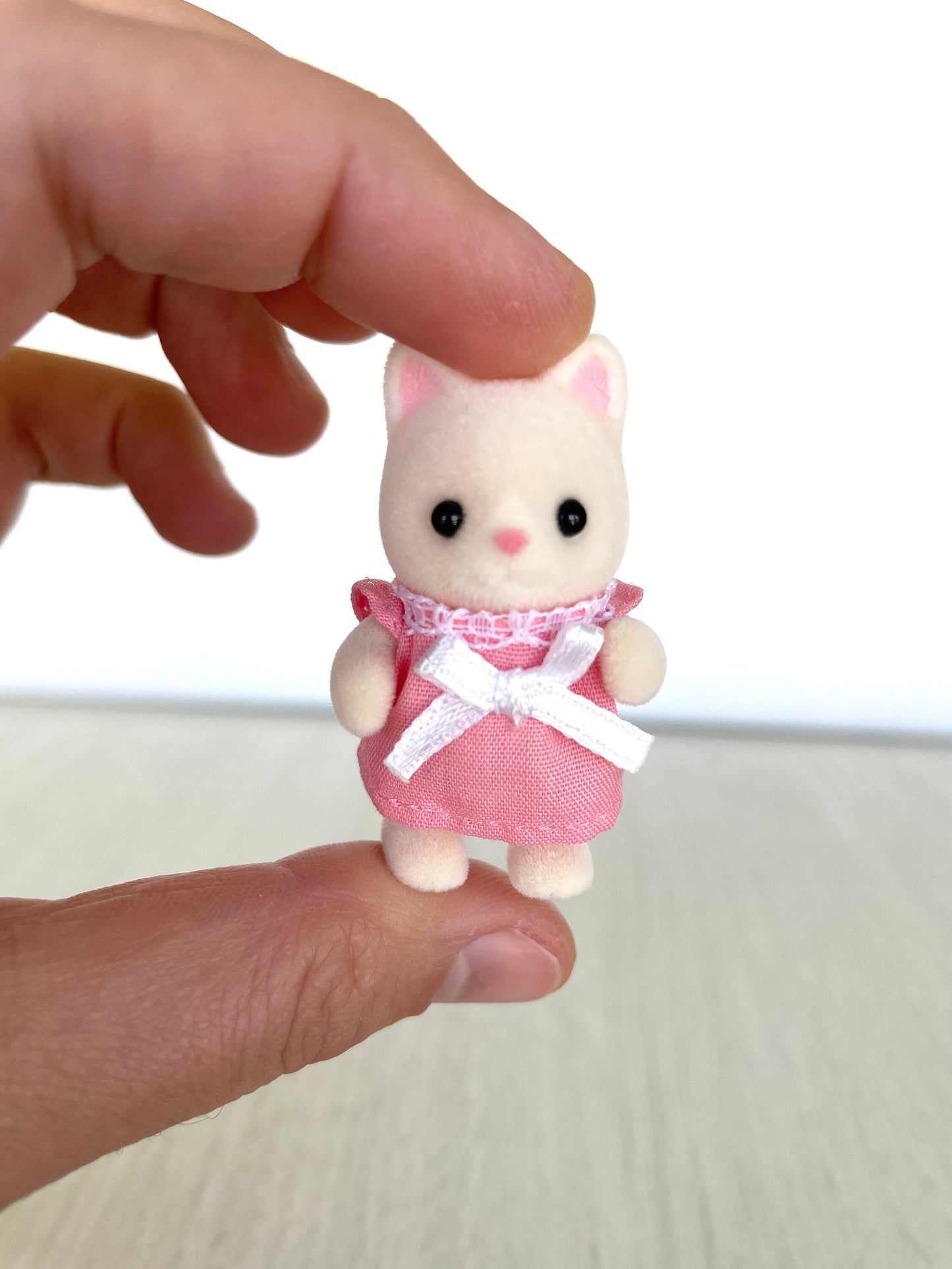 Calico Critters Silk Cat Baby, jointed standing baby, new out of package adorable — Sylvanian Families