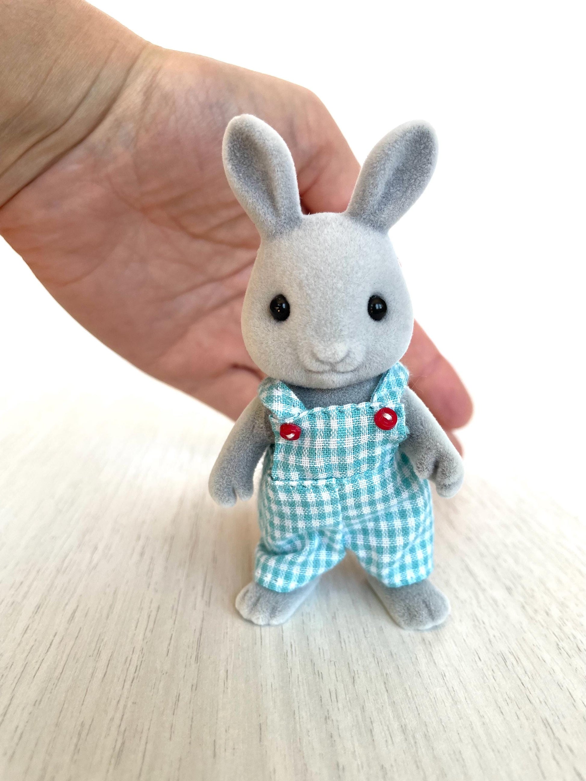 Vintage Sylvanian Families Babblebrook rabbit dad with gripping hands — Calico Critters