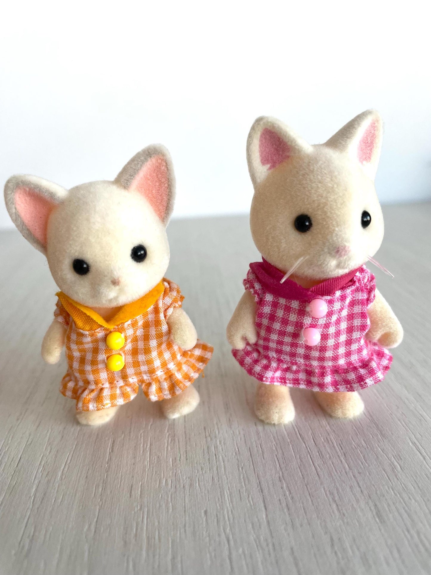 Silk cat and chihuahua backpacks — Sylvanian Families / Calico Critters