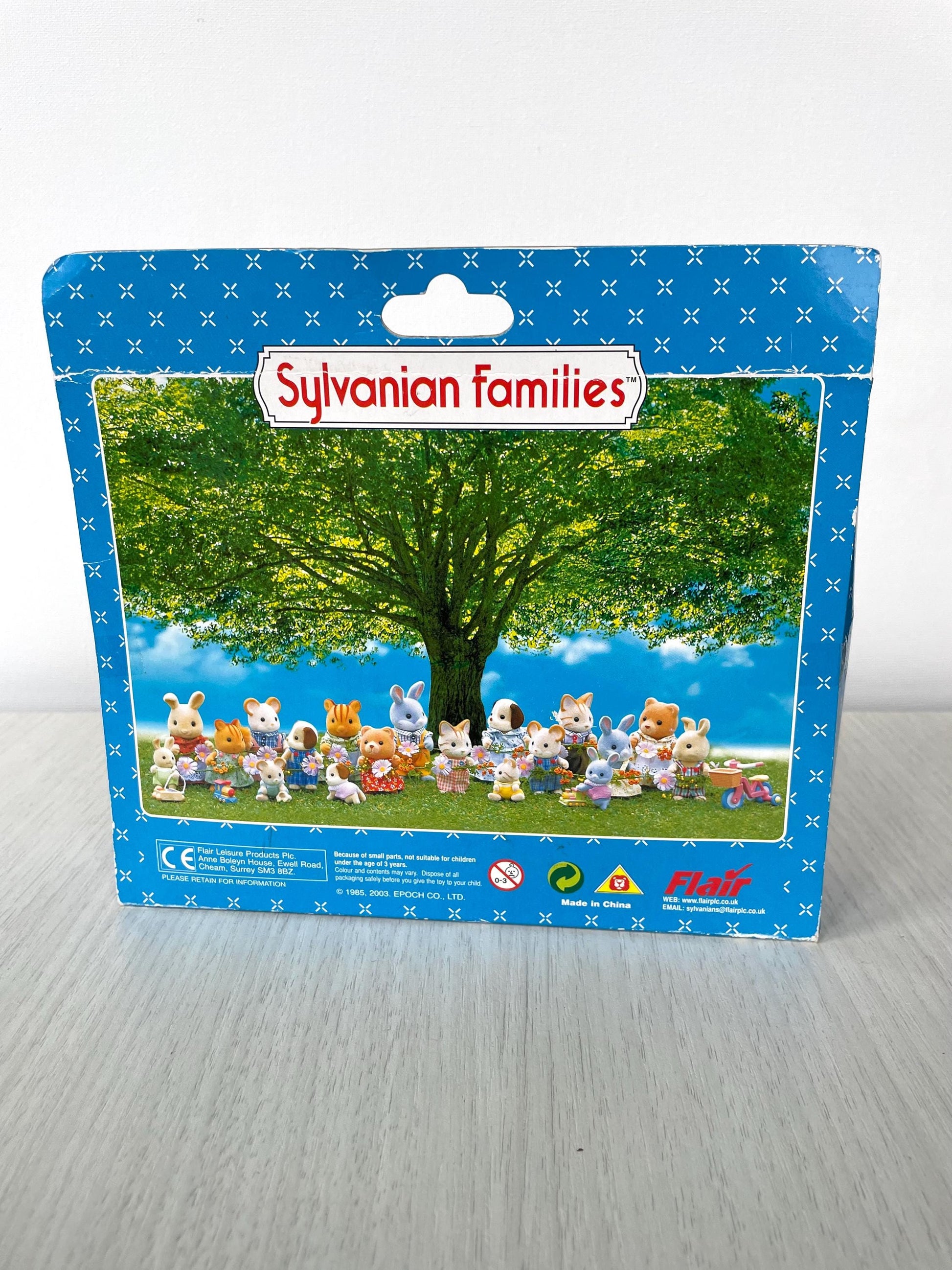 Vintage boxed Bamboo Panda Family — Sylvanian Families / Calico Critters collector set