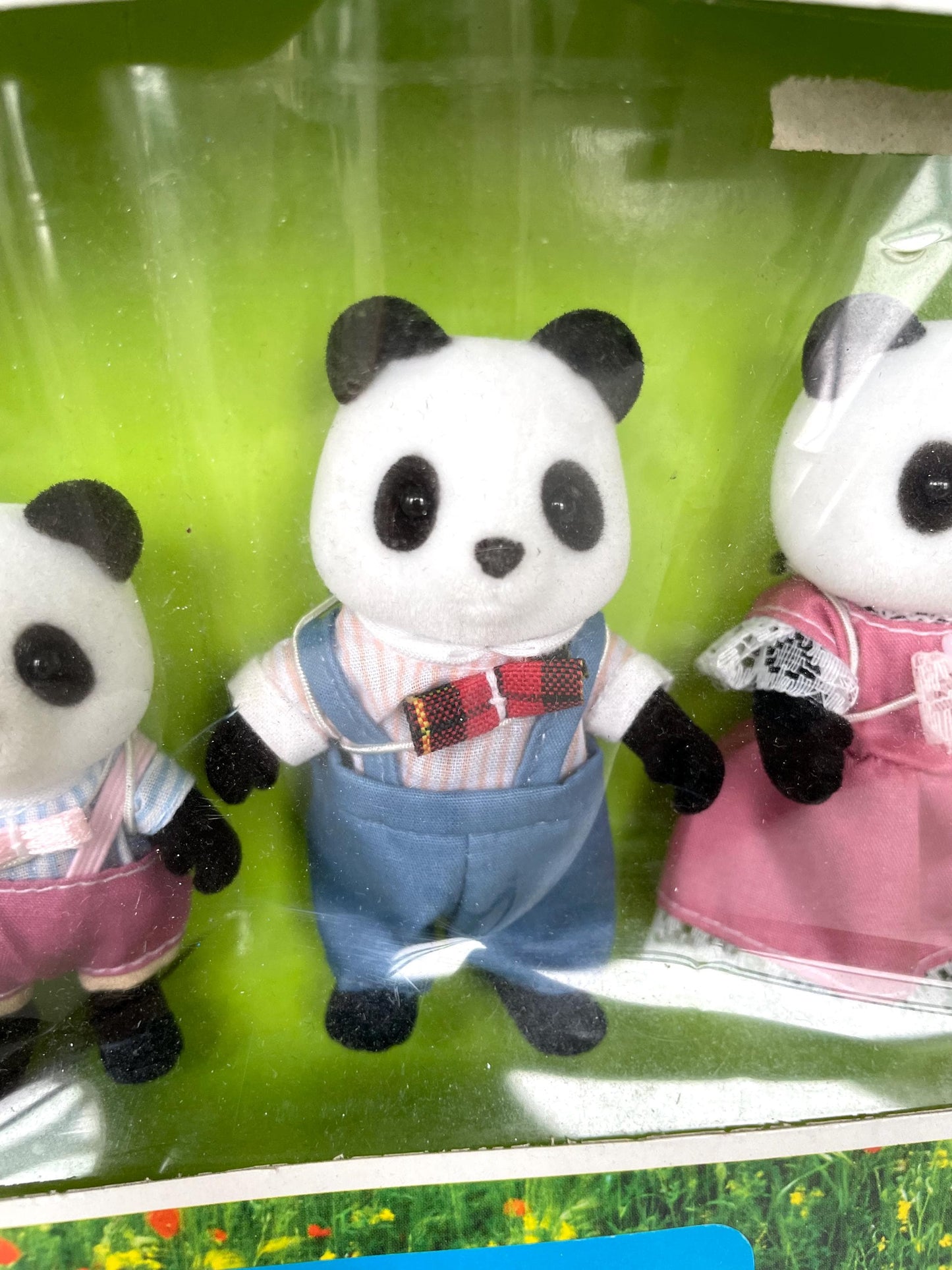 Rare discontinued Flair Bamboo Panda Family — Sylvanian Families / Calico Critters