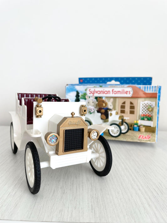 Calico Critters White Vintage Wedding Car, Urban Life Rare Sylvanian Families vehicle with original box, Collectible retro white wedding car