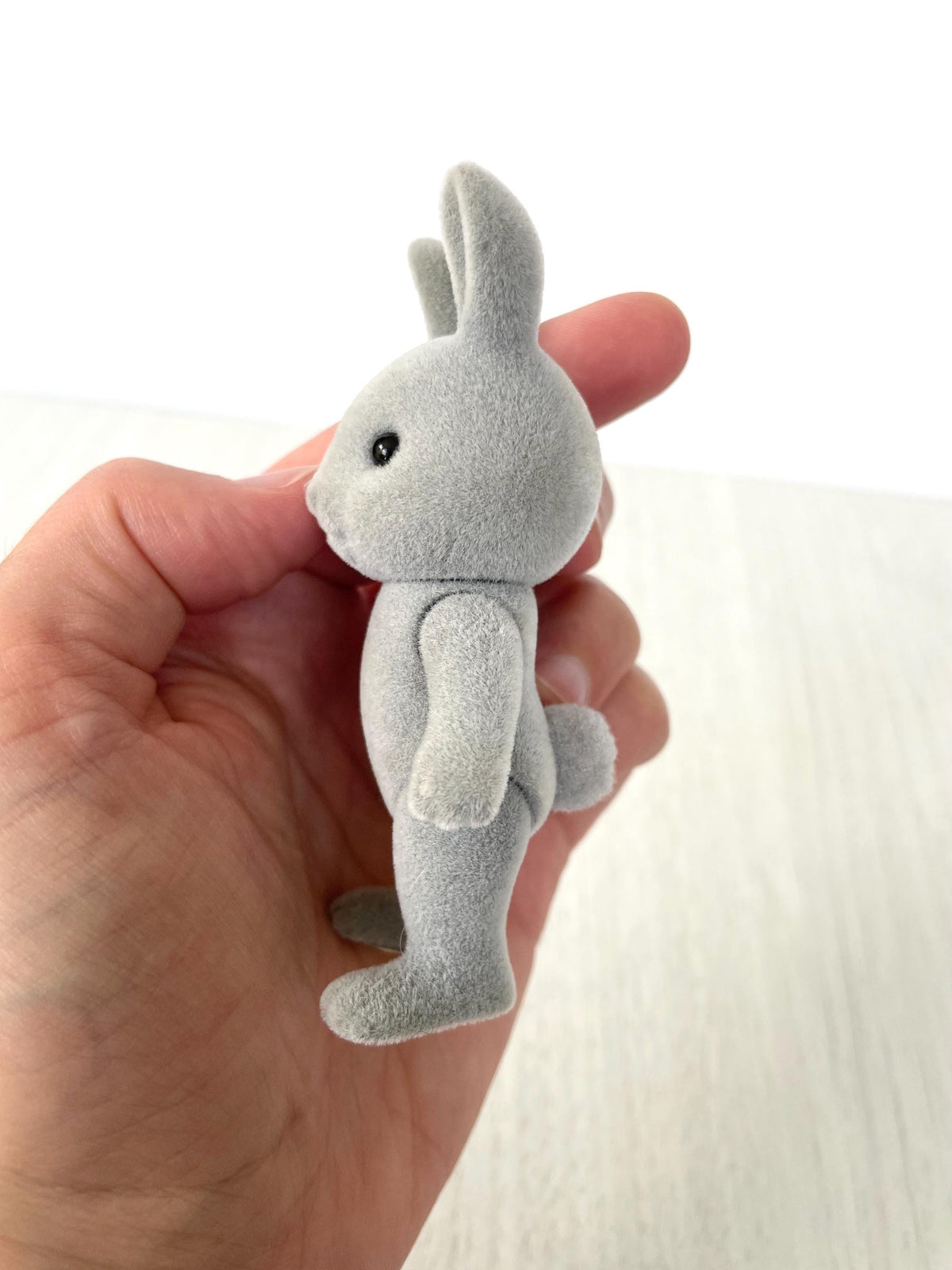 Vintage Sylvanian Families Babblebrook Rabbit Mom, Calico Critters Gray Bunny with Gripping Hands and Gold Foot Sticker, photo 6