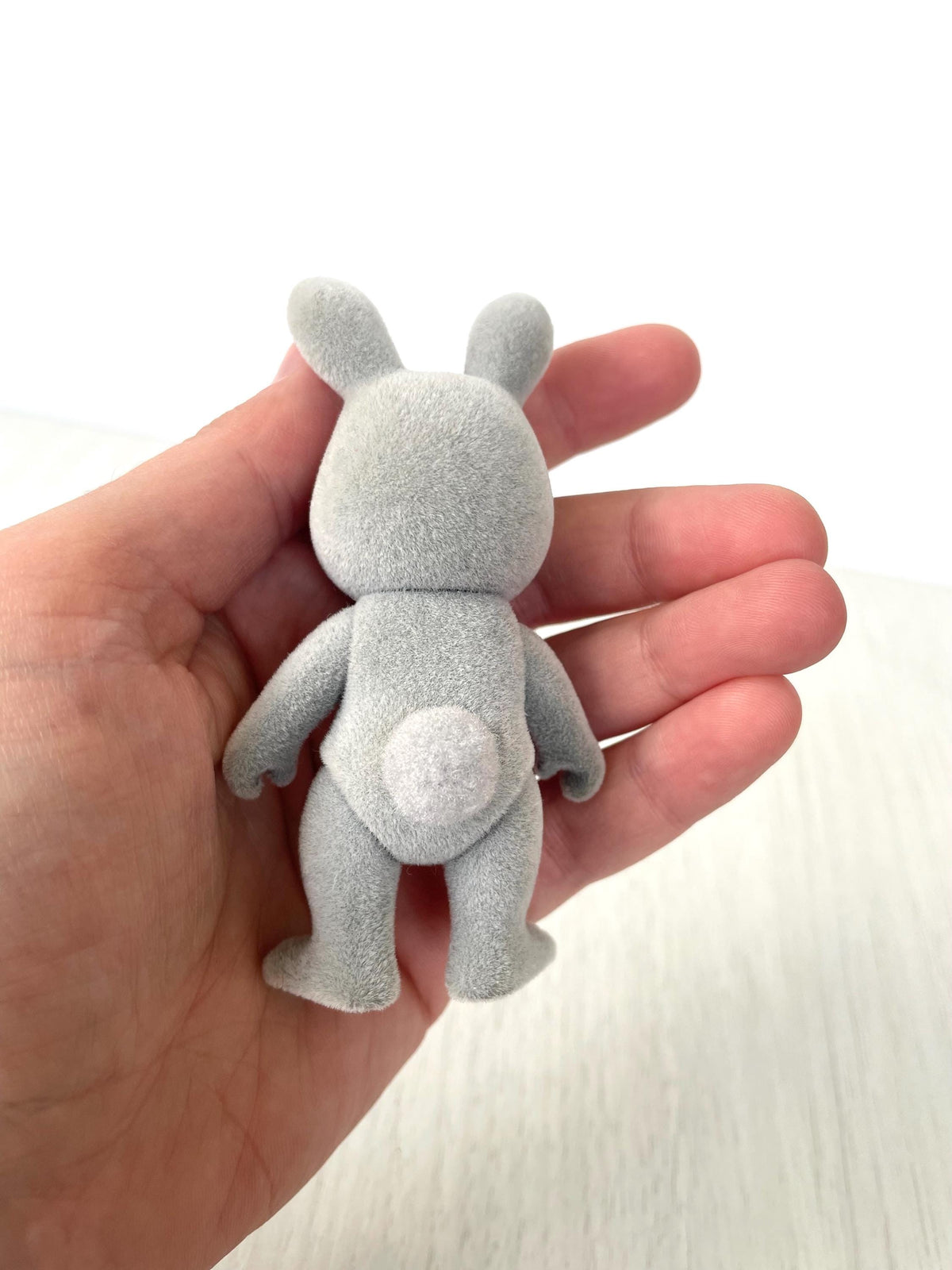Vintage Sylvanian Families Babblebrook Rabbit Mom, Calico Critters Gray Bunny with Gripping Hands and Gold Foot Sticker, photo 3