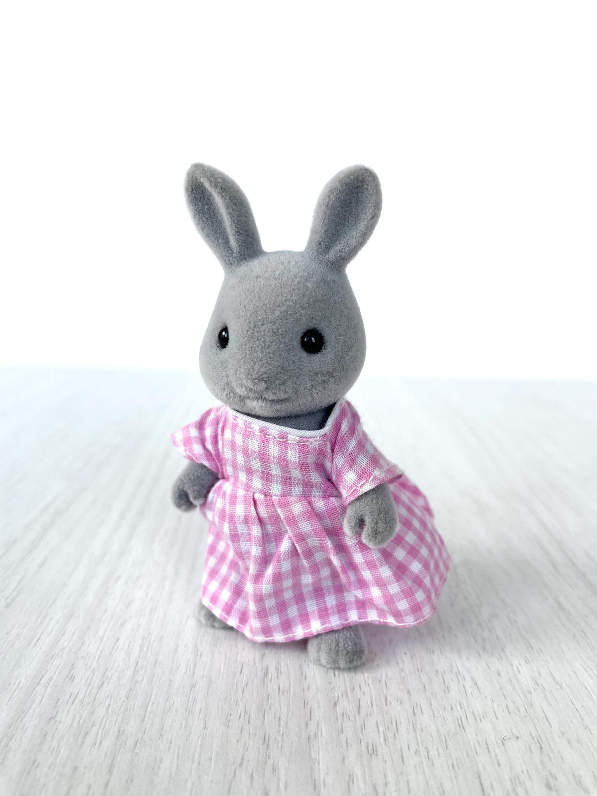 Vintage Sylvanian Families Babblebrook Rabbit Mom, Calico Critters Gray Bunny with Gripping Hands and Gold Foot Sticker, photo 8