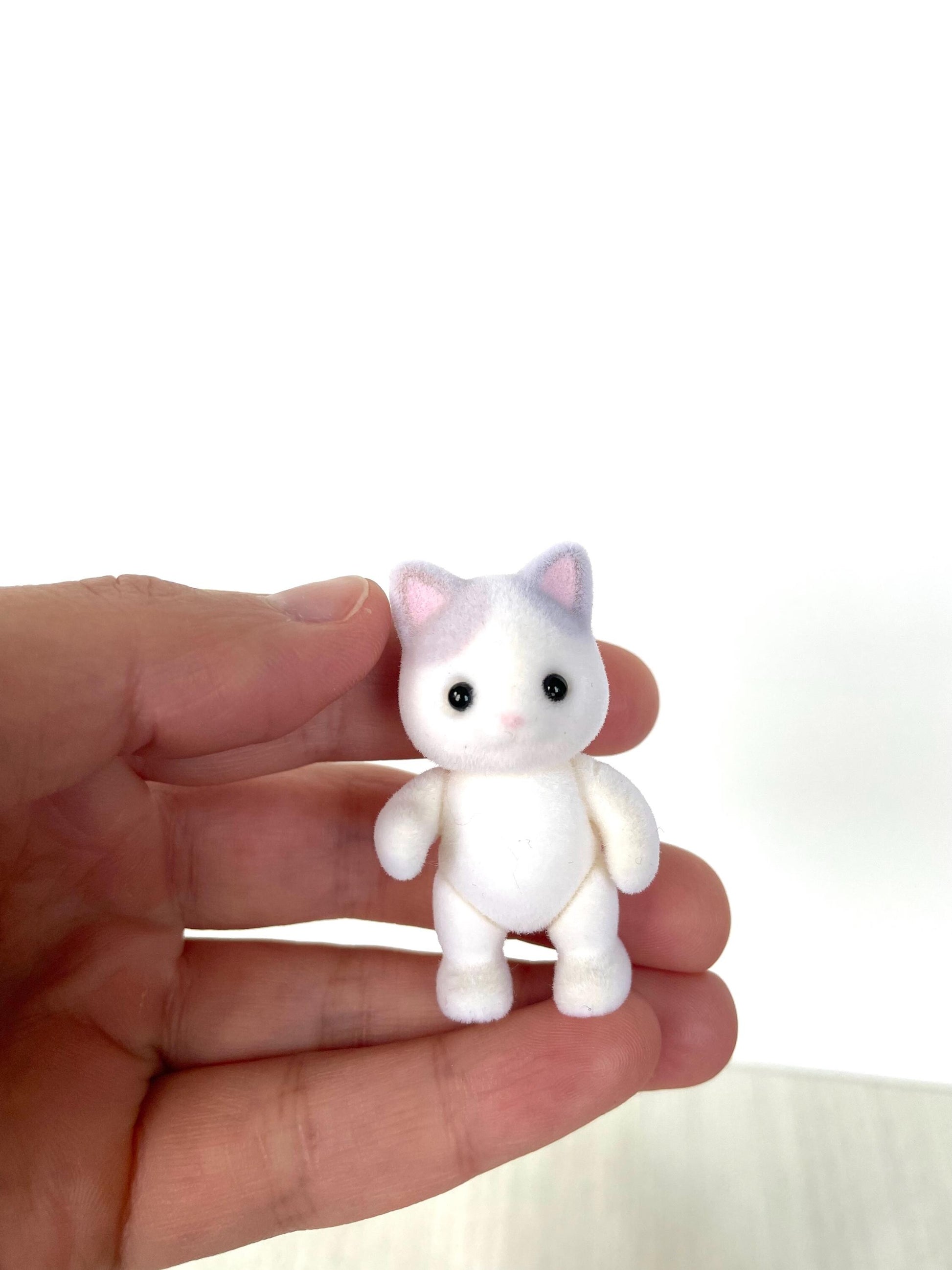 Baby latte cat spare critter — brand new Calico Critters / Sylvanian Families figure, naked for customizing or replacement