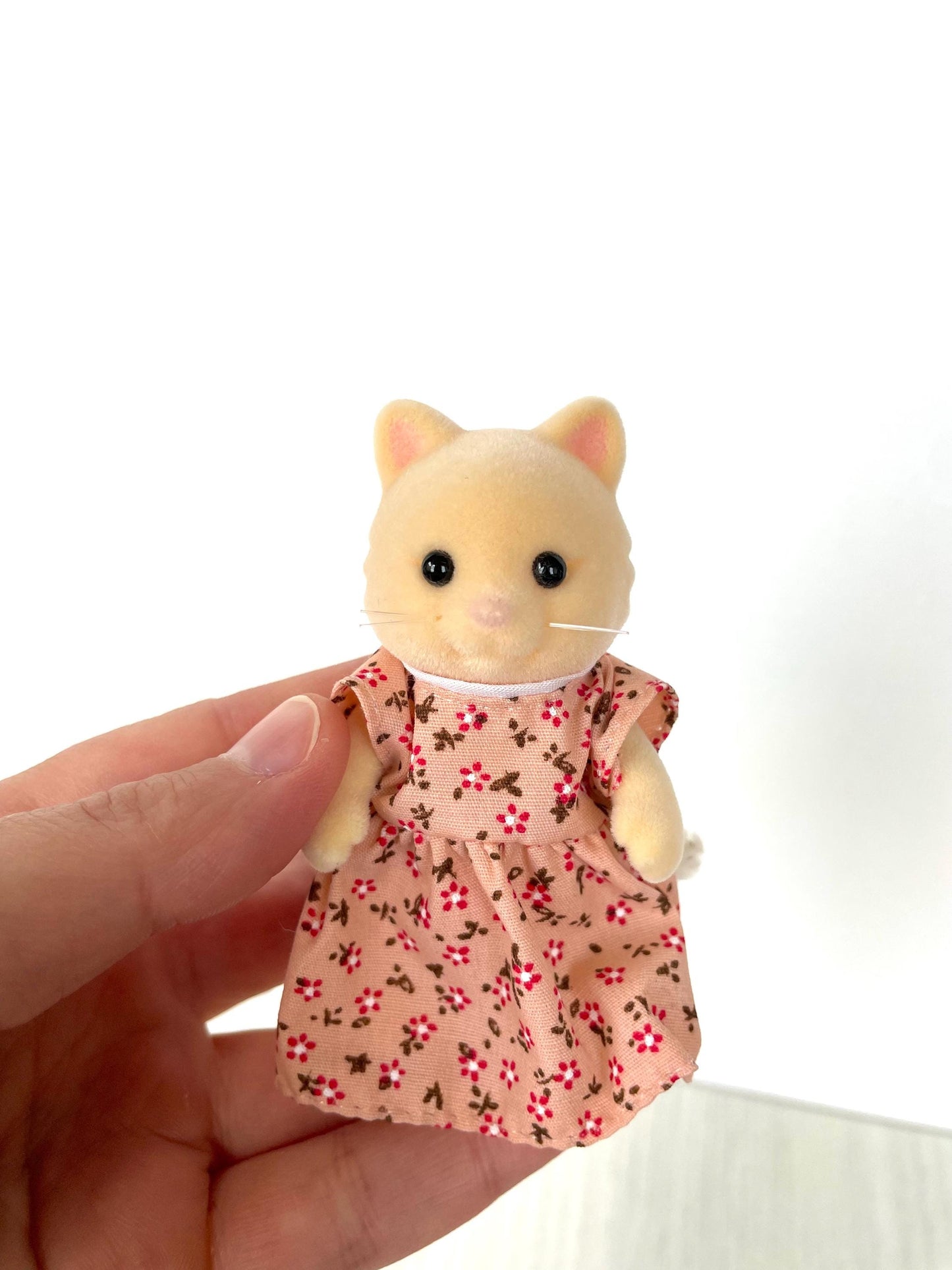 Sylvanian Families Chantilly cat mom in pink floral dress — Calico Critters
