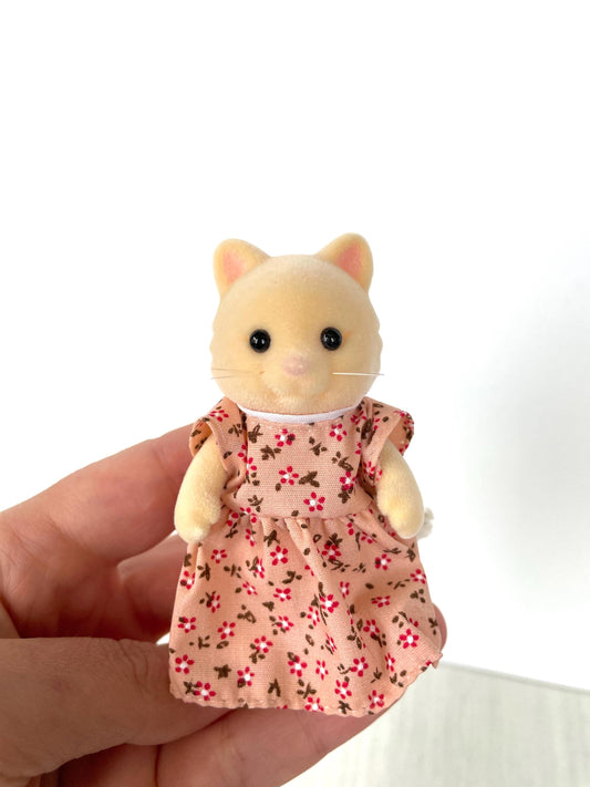 Chantilly cat mom figurine — Sylvanian Families / Calico Critters
