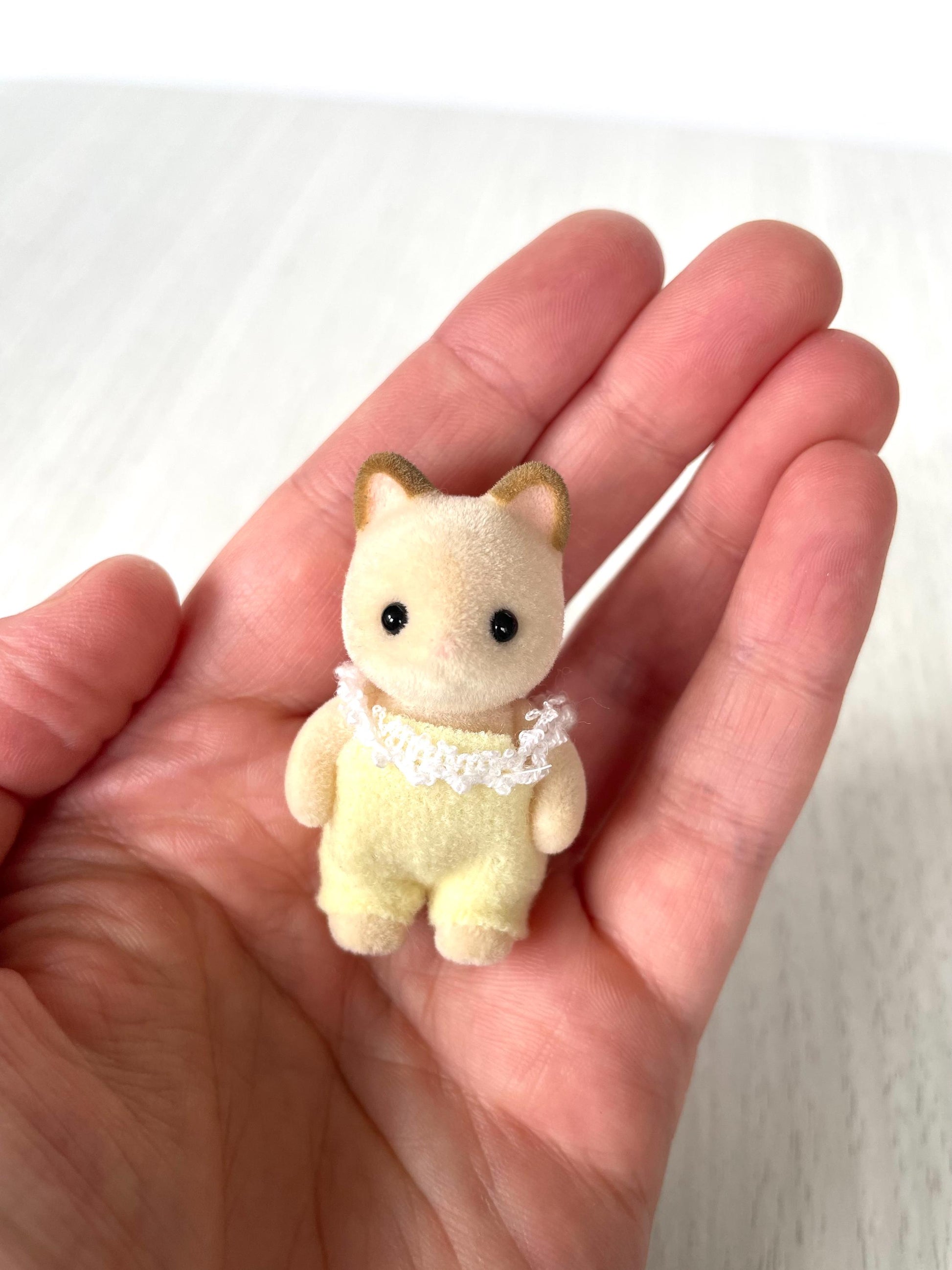Keats cat baby close-up — Sylvanian Families / Calico Critters