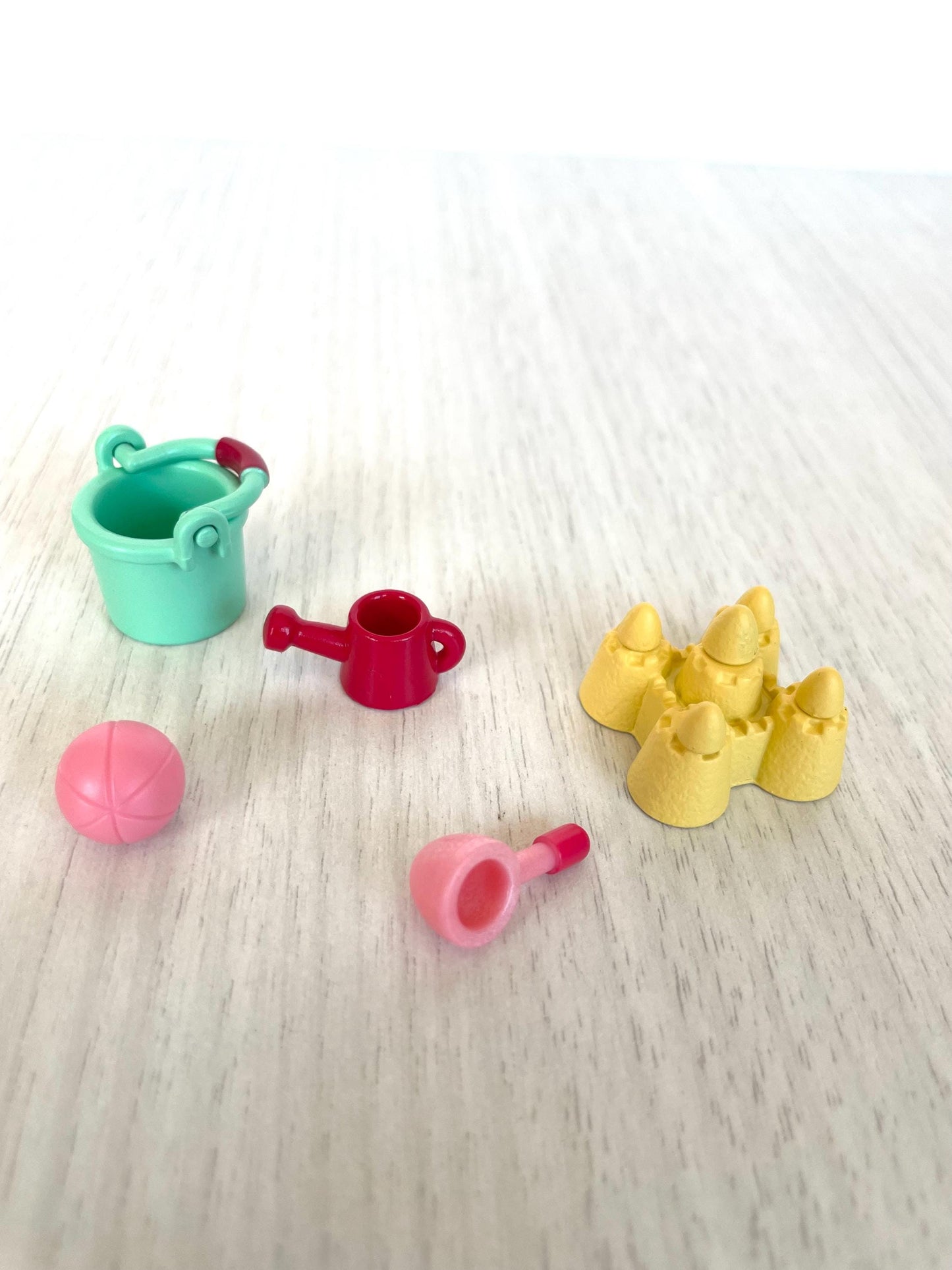 Calico Critters baby sand castle and beach spares, baby playground sand castle and swimming pool with slide, shovel — Sylvanian Families