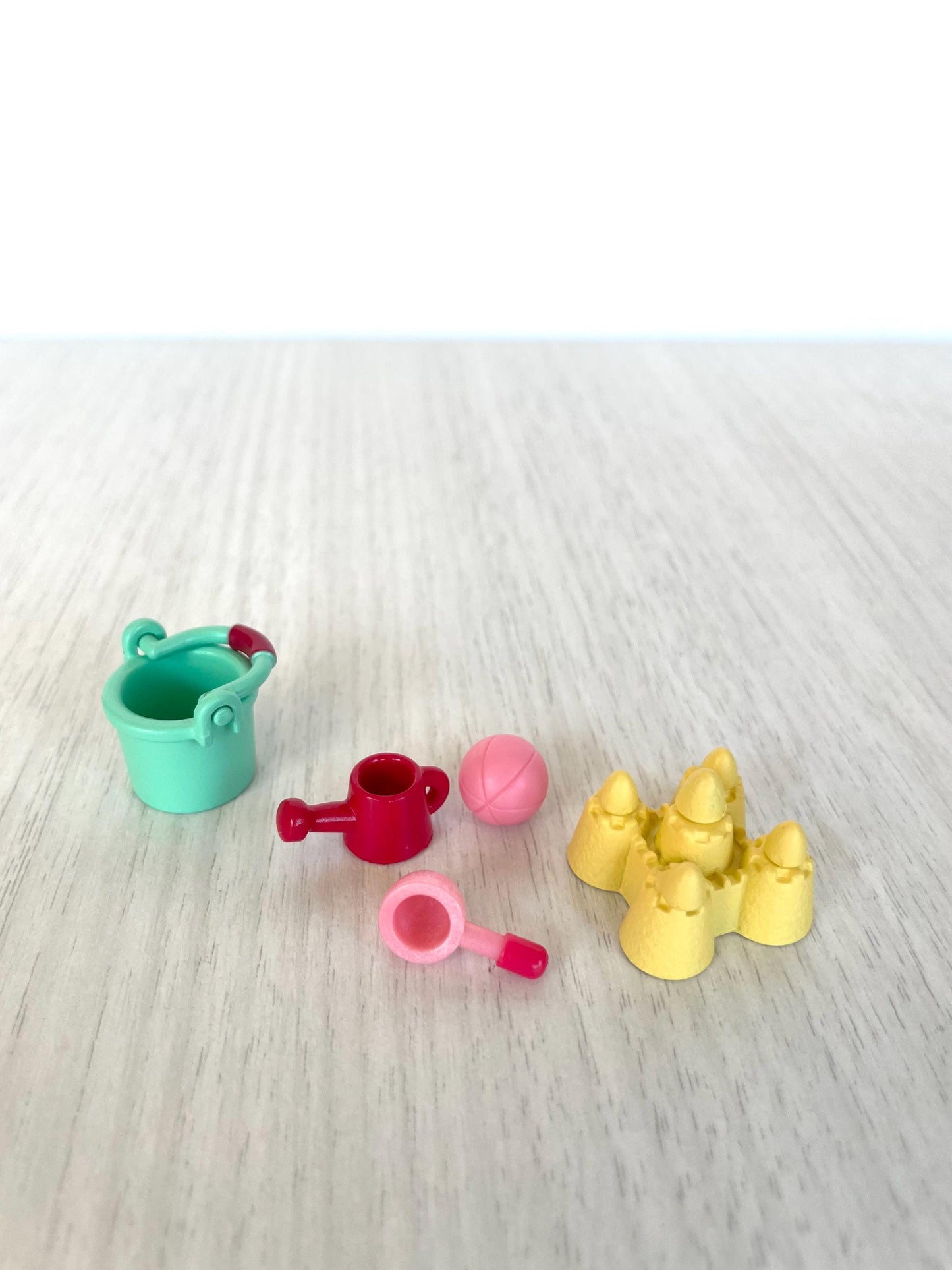 Calico Critters baby sand castle and beach spares, baby playground sand castle and swimming pool with slide, shovel — Sylvanian Families