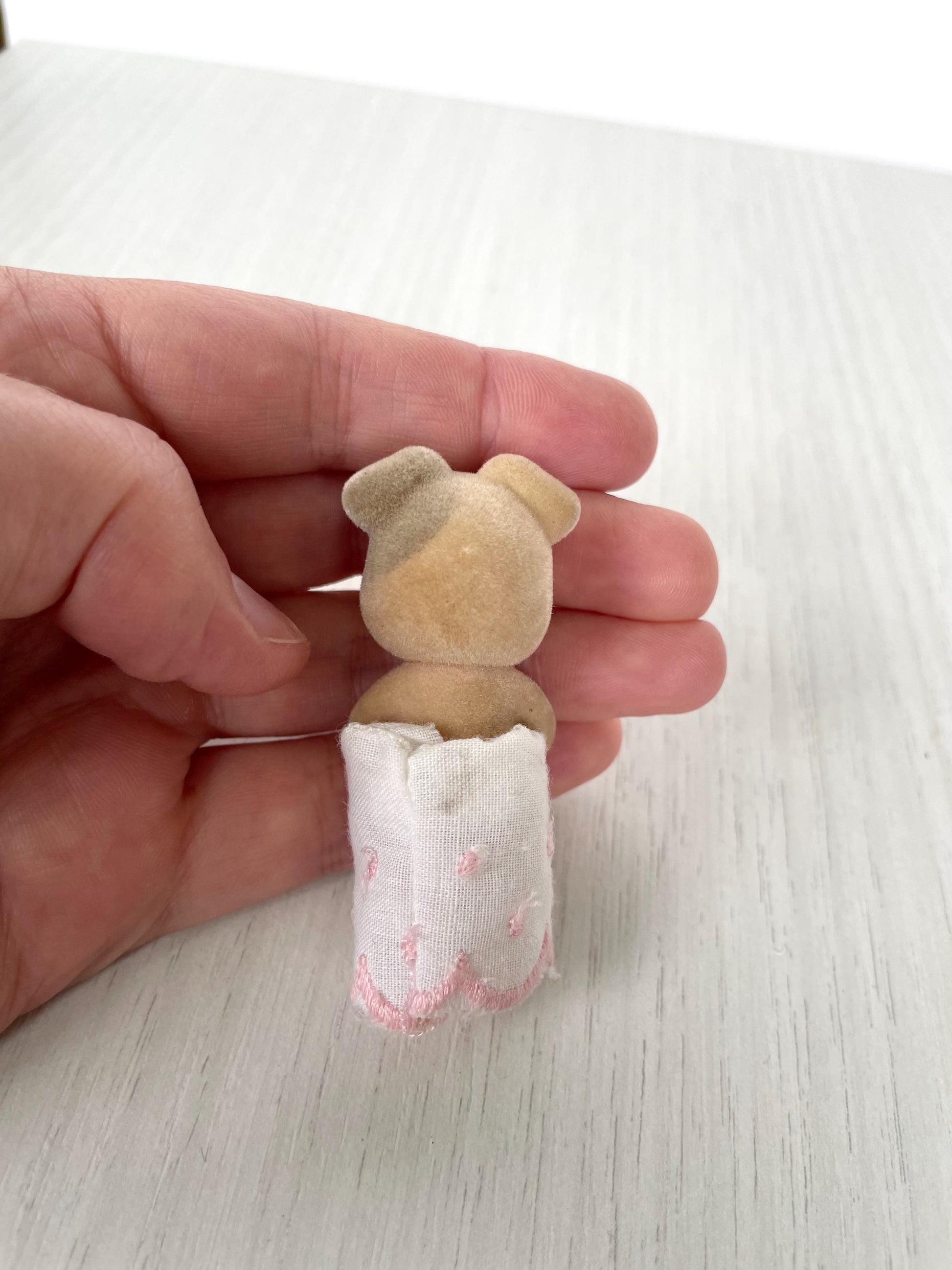 Forrester dog baby figurine — vintage Sylvanian Families / Calico Critters