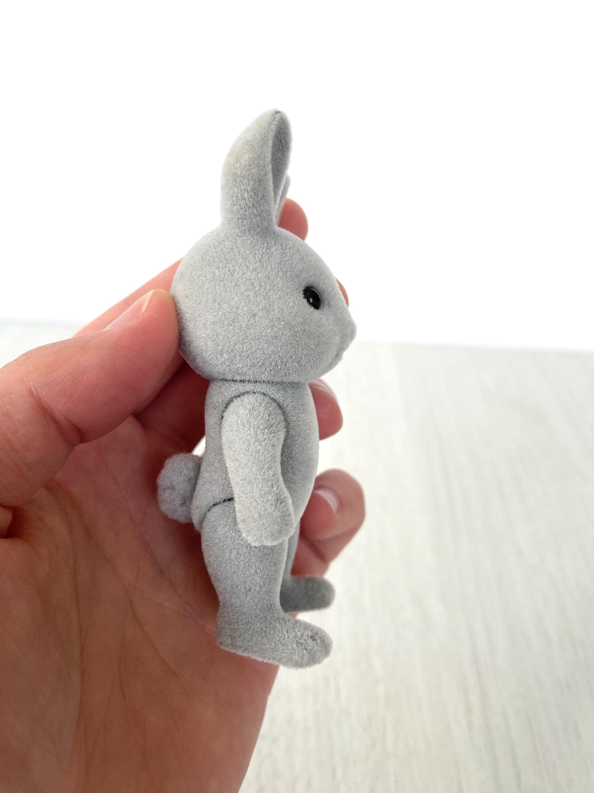 Vintage Sylvanian Families Babblebrook Rabbit Mom, Calico Critters Gray Bunny with Gripping Hands and Gold Foot Sticker, photo 5