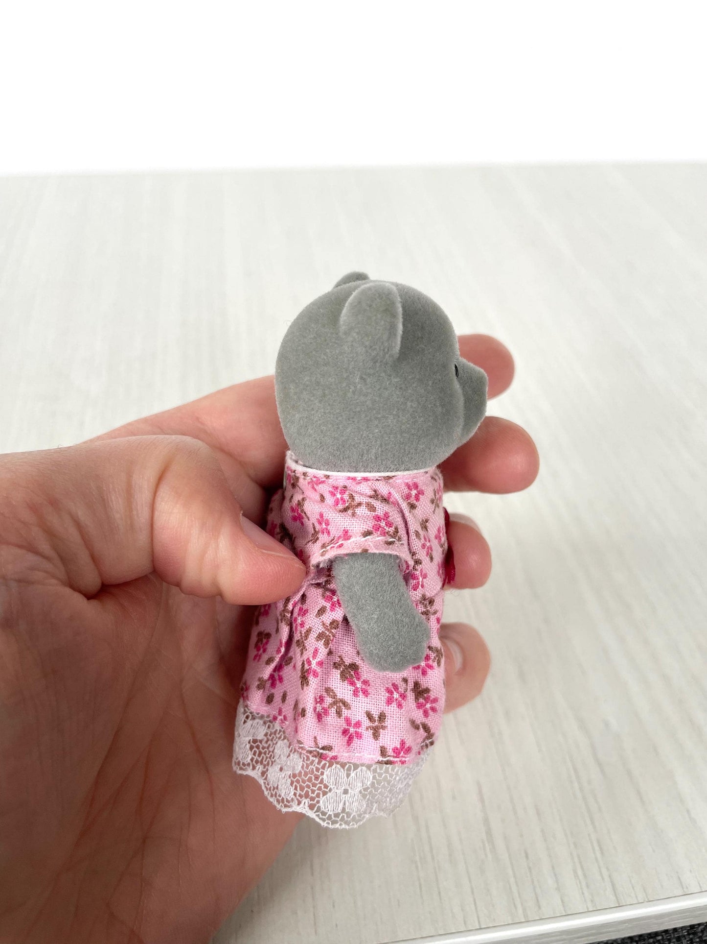 Evergreen bear sister detail — Sylvanian Families / Calico Critters