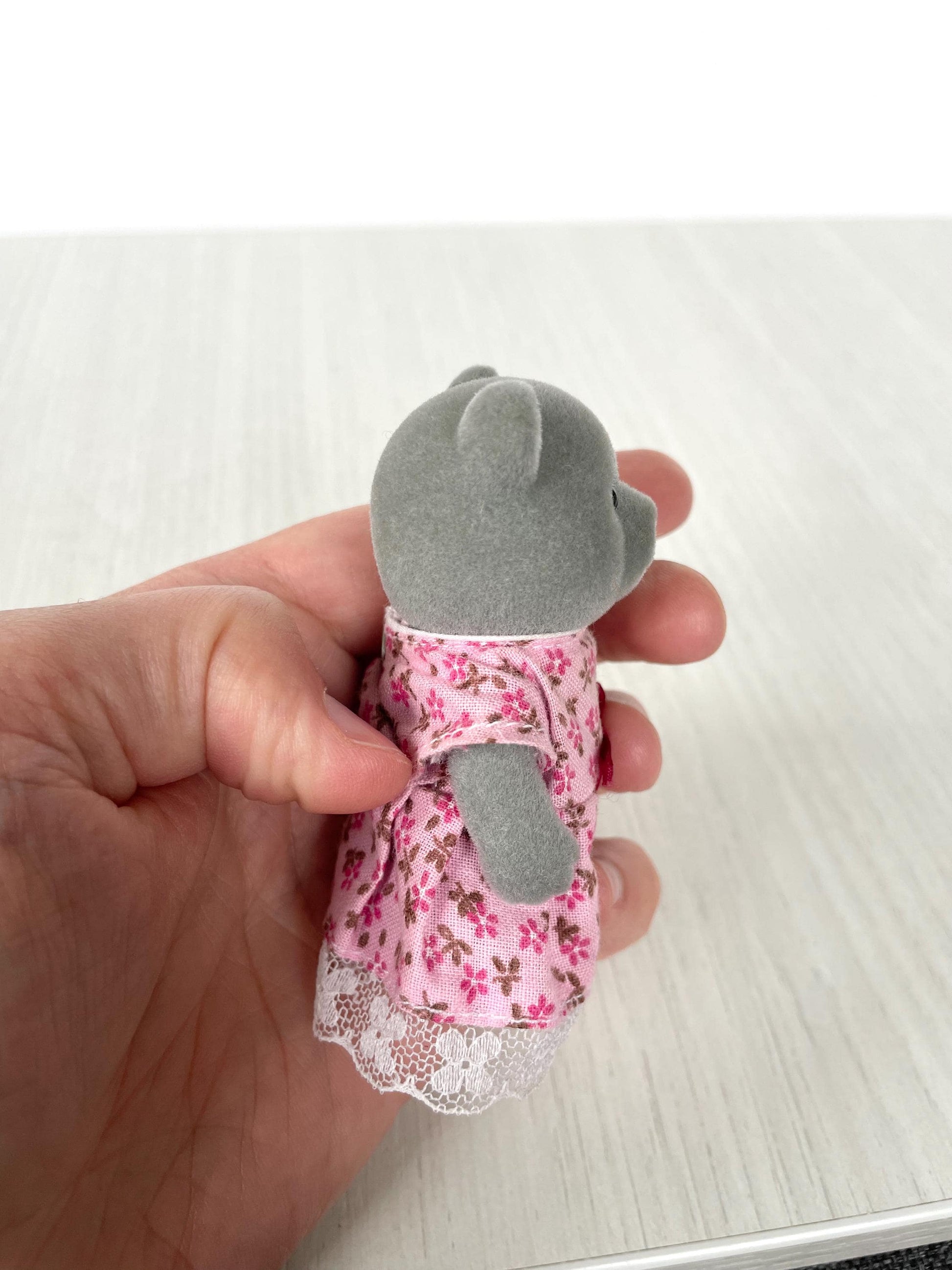 Evergreen bear sister detail — Sylvanian Families / Calico Critters