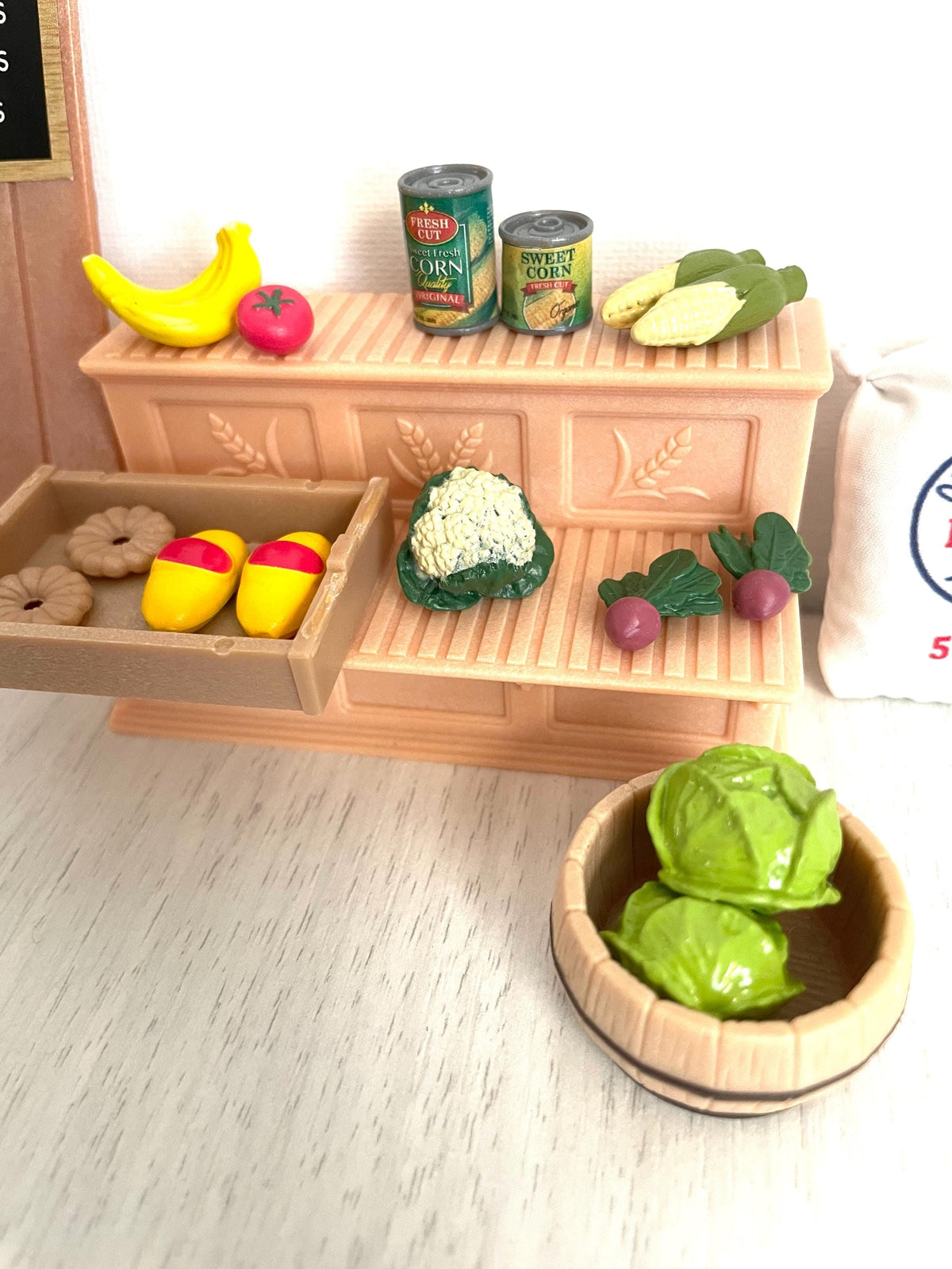 Custom farm table and vegetable garden stand with sugar sack, custom farmer's market stall with canned goods and Calico Critters accessories, Sylvanian Families, photo 4