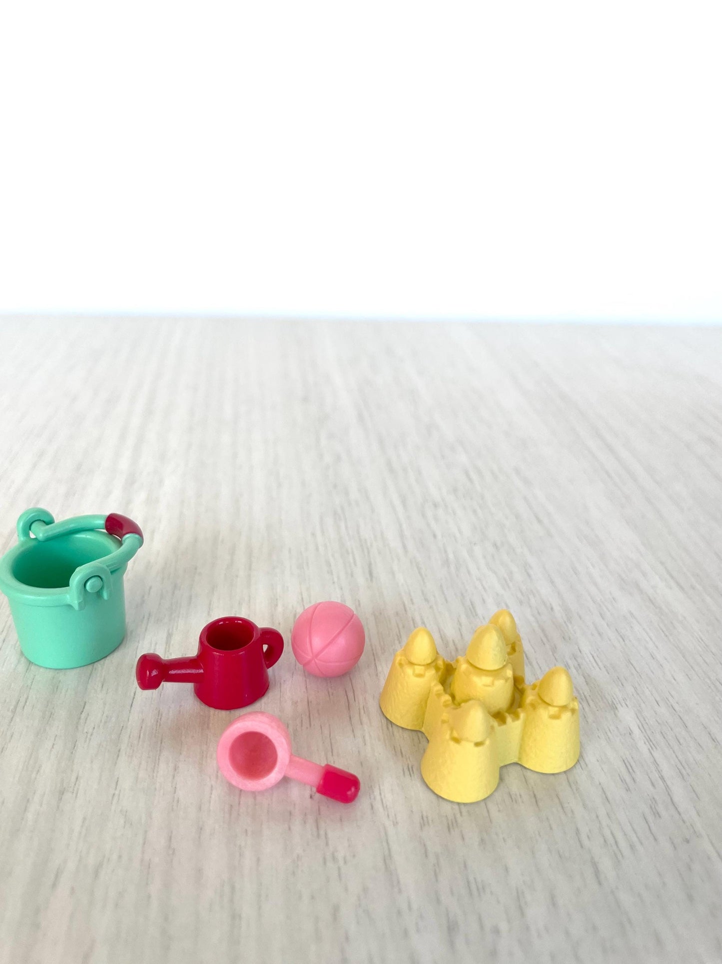 Calico Critters baby sand castle and beach spares, baby playground sand castle and swimming pool with slide, shovel — Sylvanian Families