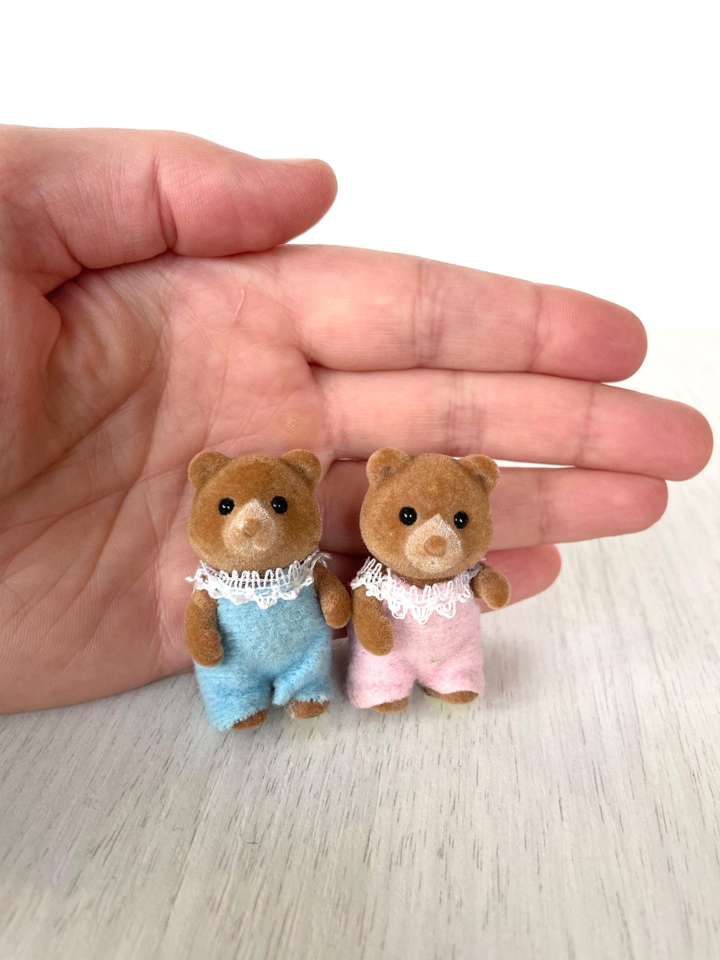 Rare Sylvanian Families Vintage Marmalade Bear babies in excellent condition with box, Brown bears with tear drop white mouths