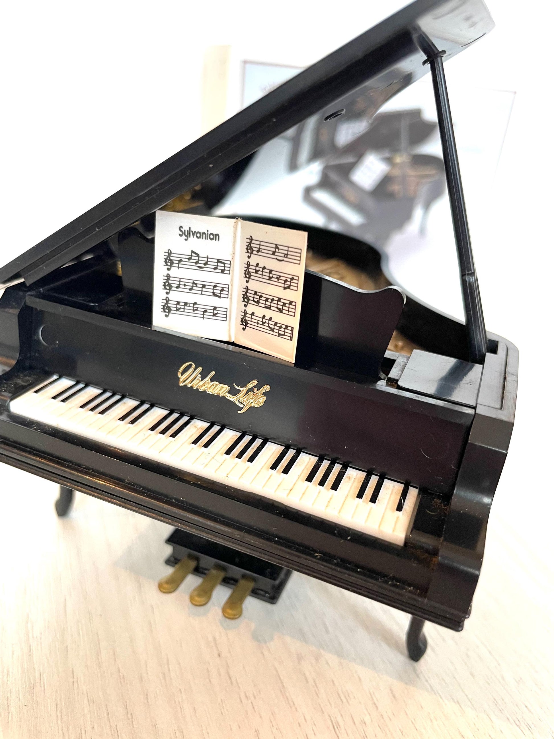 Vintage Urban Life Sylvanian Families black grand piano with box, Retro Collectible Dollhouse Furniture instrument. Missing bench
