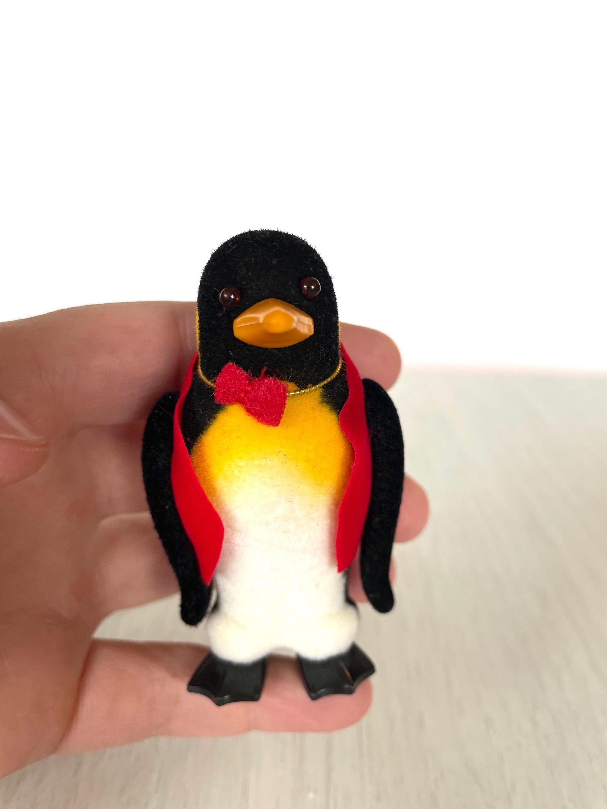 De Burg penguin dad with small mark on head — vintage Sylvanian Families / Calico Critters
