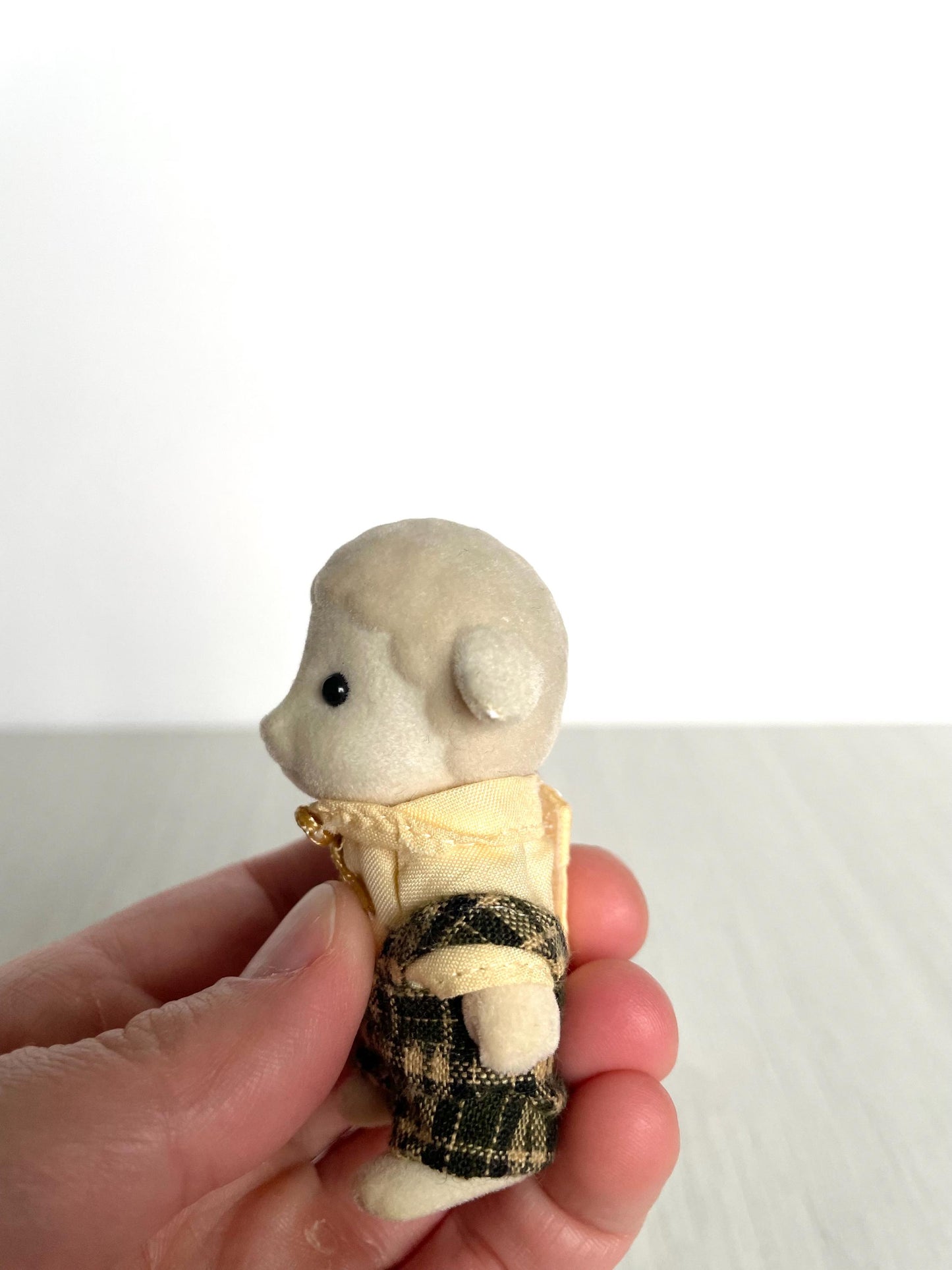 Calico Critters Vintage Dale Sheep brother with gripping hands — Sylvanian Families