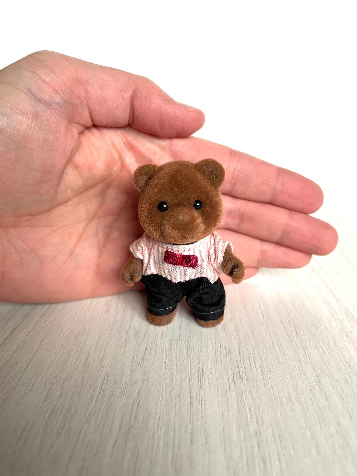 Vintage Sylvanian Page Boy timbertop bear, discontinued wedding figurine, Calico Critters Peter Wedding Pageboy brown bear in tuxedo