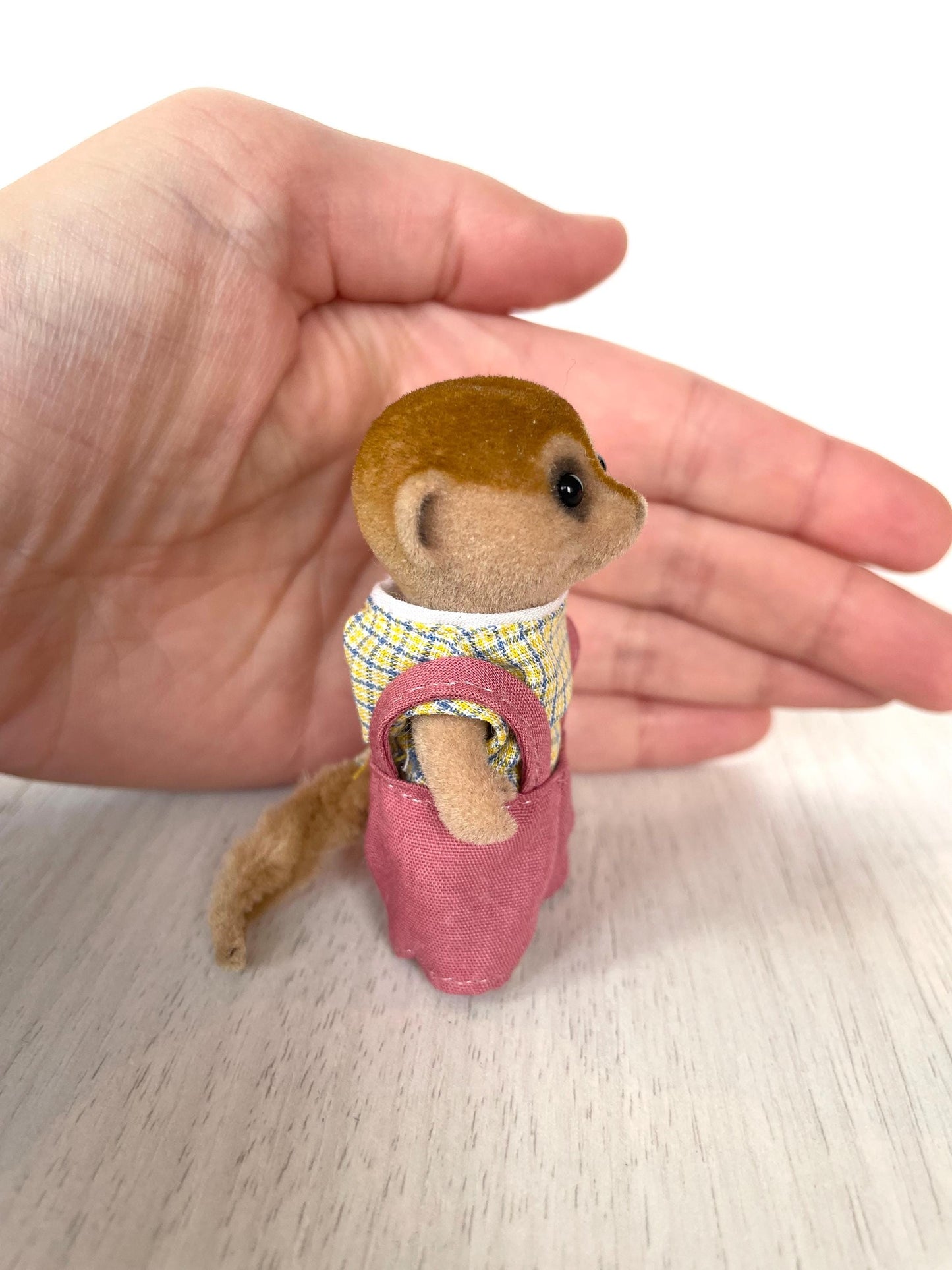 Meerkat brother figurine — vintage Sylvanian Families / Calico Critters
