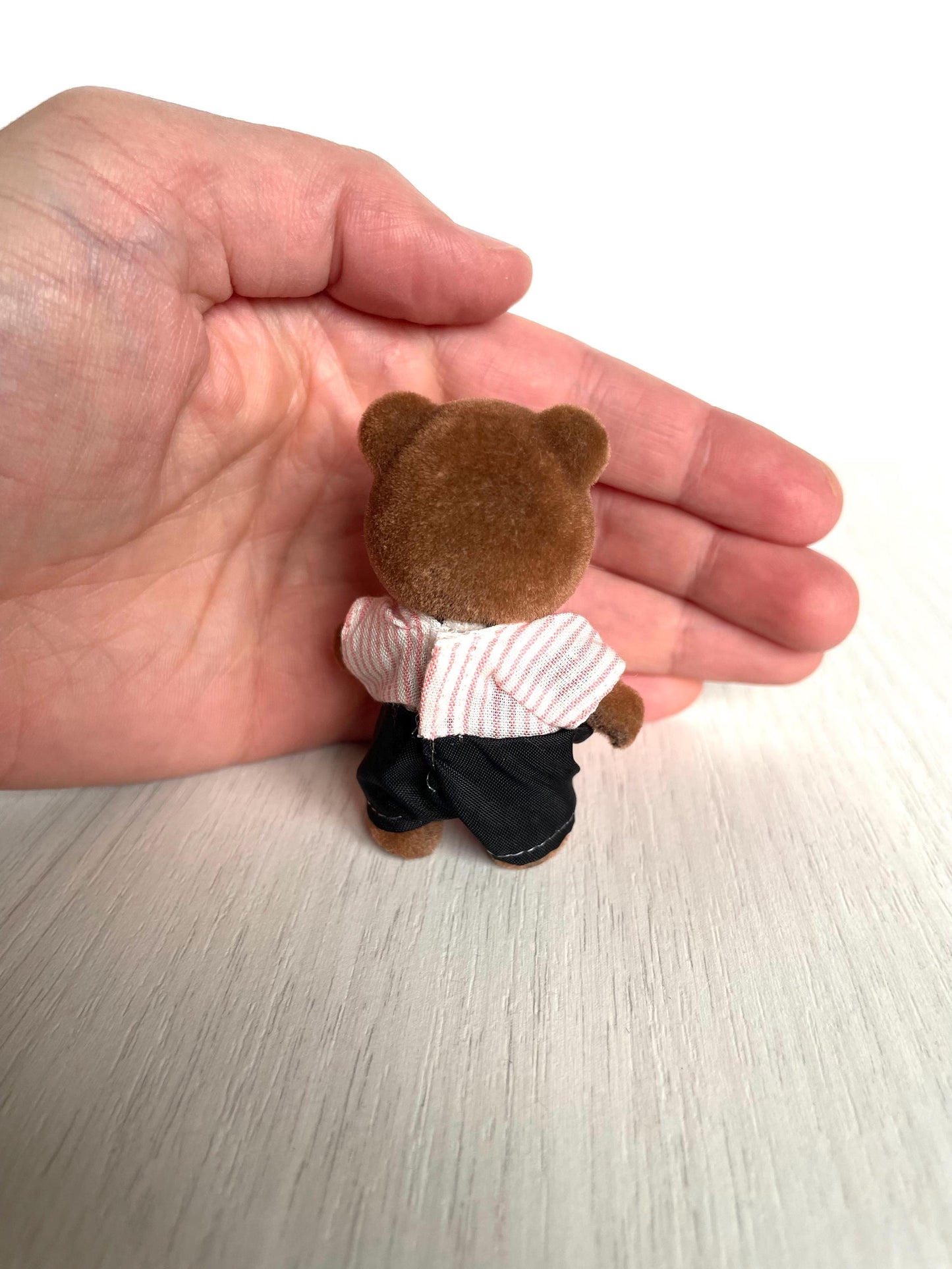 Vintage Sylvanian Page Boy timbertop bear, discontinued wedding figurine, Calico Critters Peter Wedding Pageboy brown bear in tuxedo