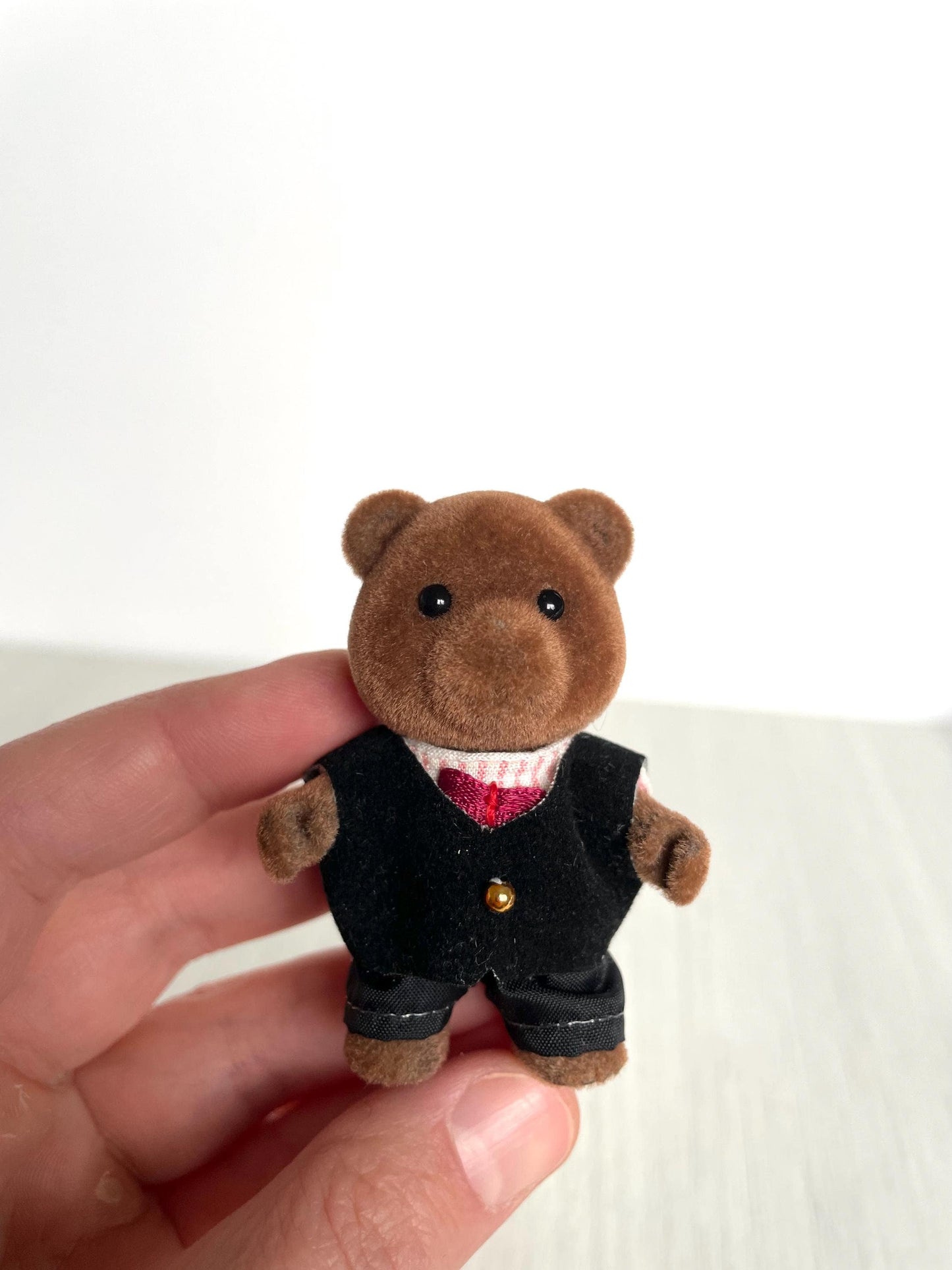 Vintage Sylvanian Page Boy, discontinued wedding figurine, Calico Critters Peter Wedding Pageboy brown bear figurine in tuxedo, collectible