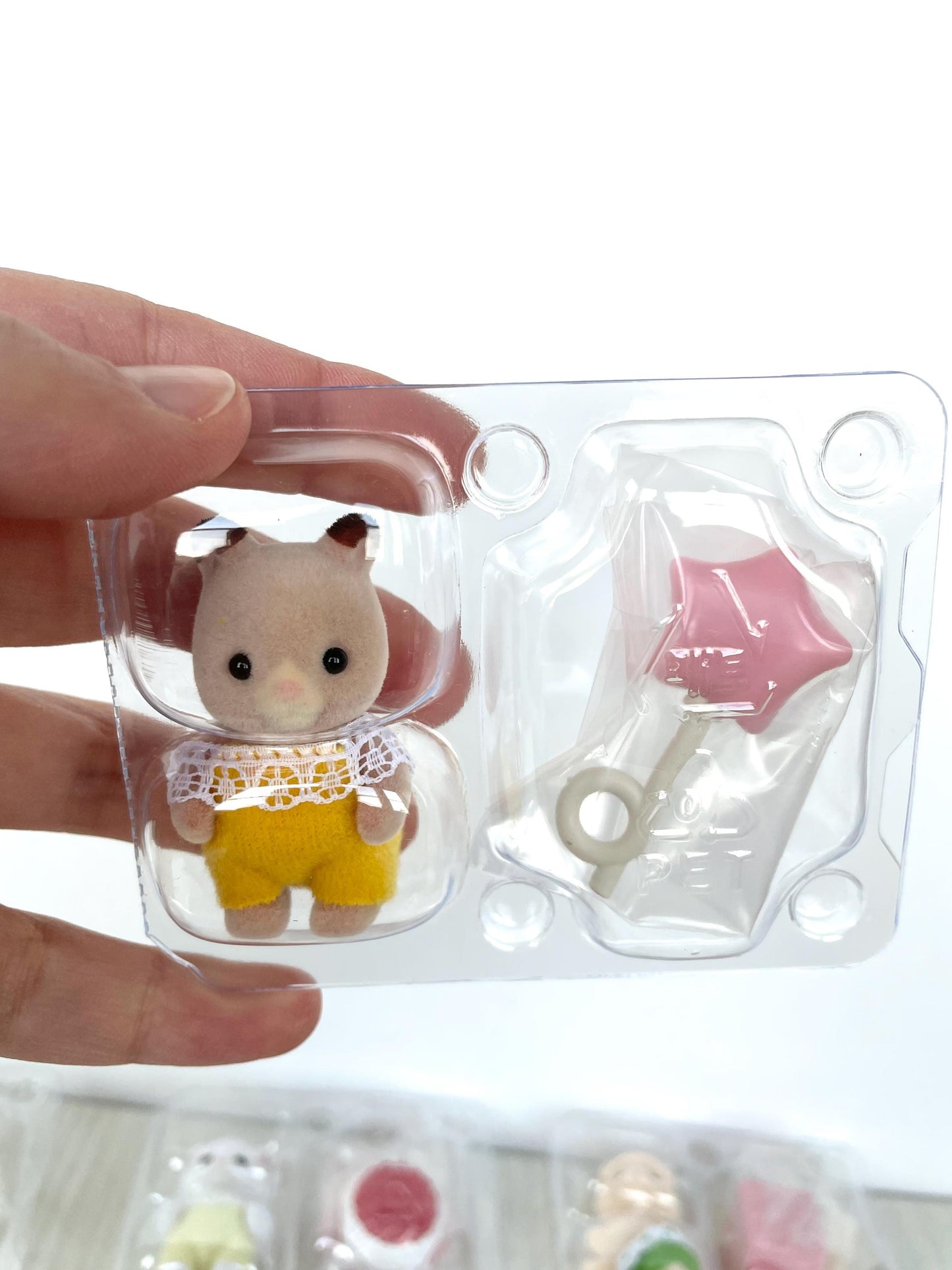 Calico Critters Baby Party Blind Bags, select Critter, New in Package | Collectible Toy for Kids & Collectors | Holiday Gift Idea — Sylvanian Families