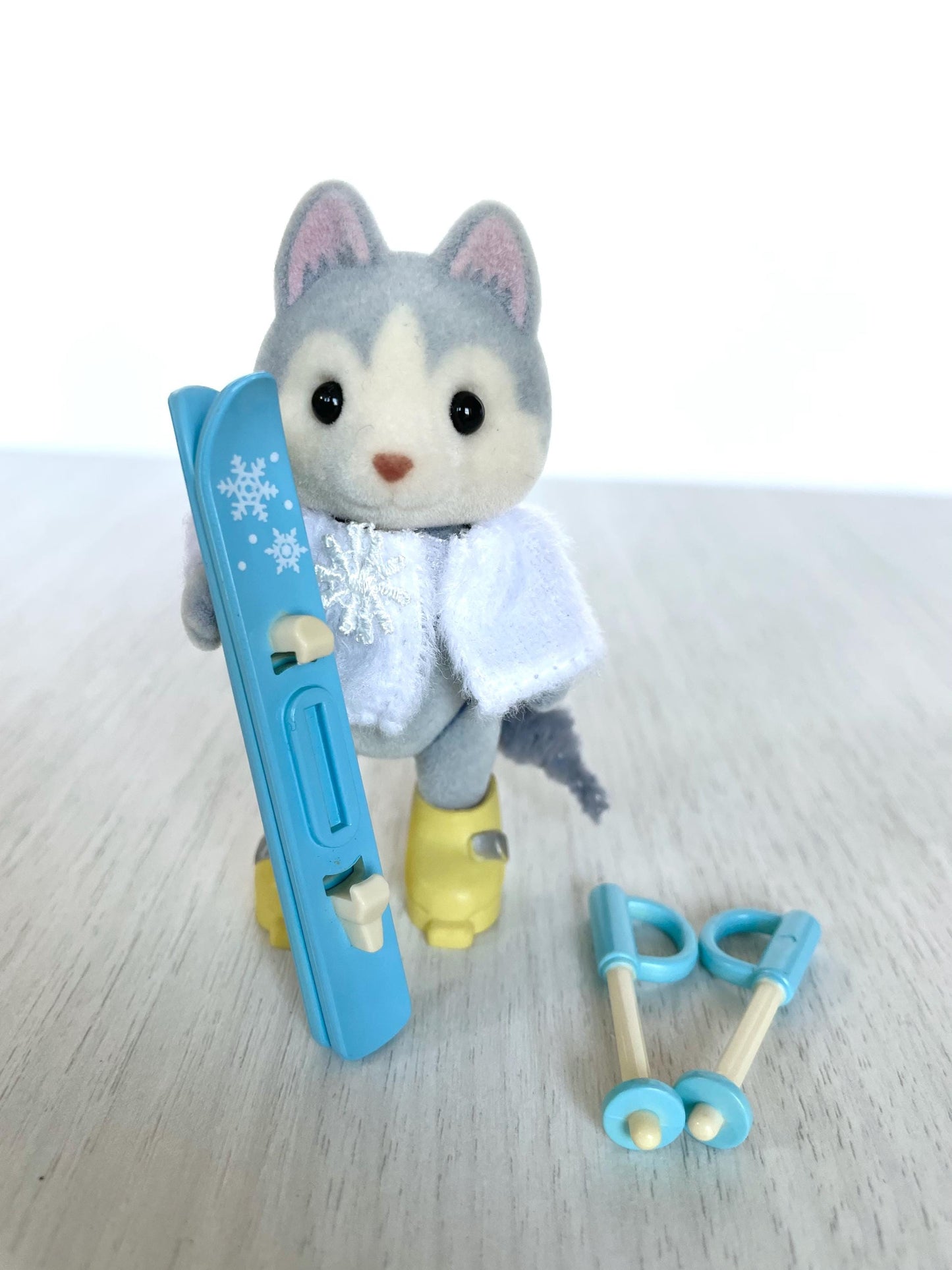 Calico Critters husky with skis — winter Sylvanian Families set