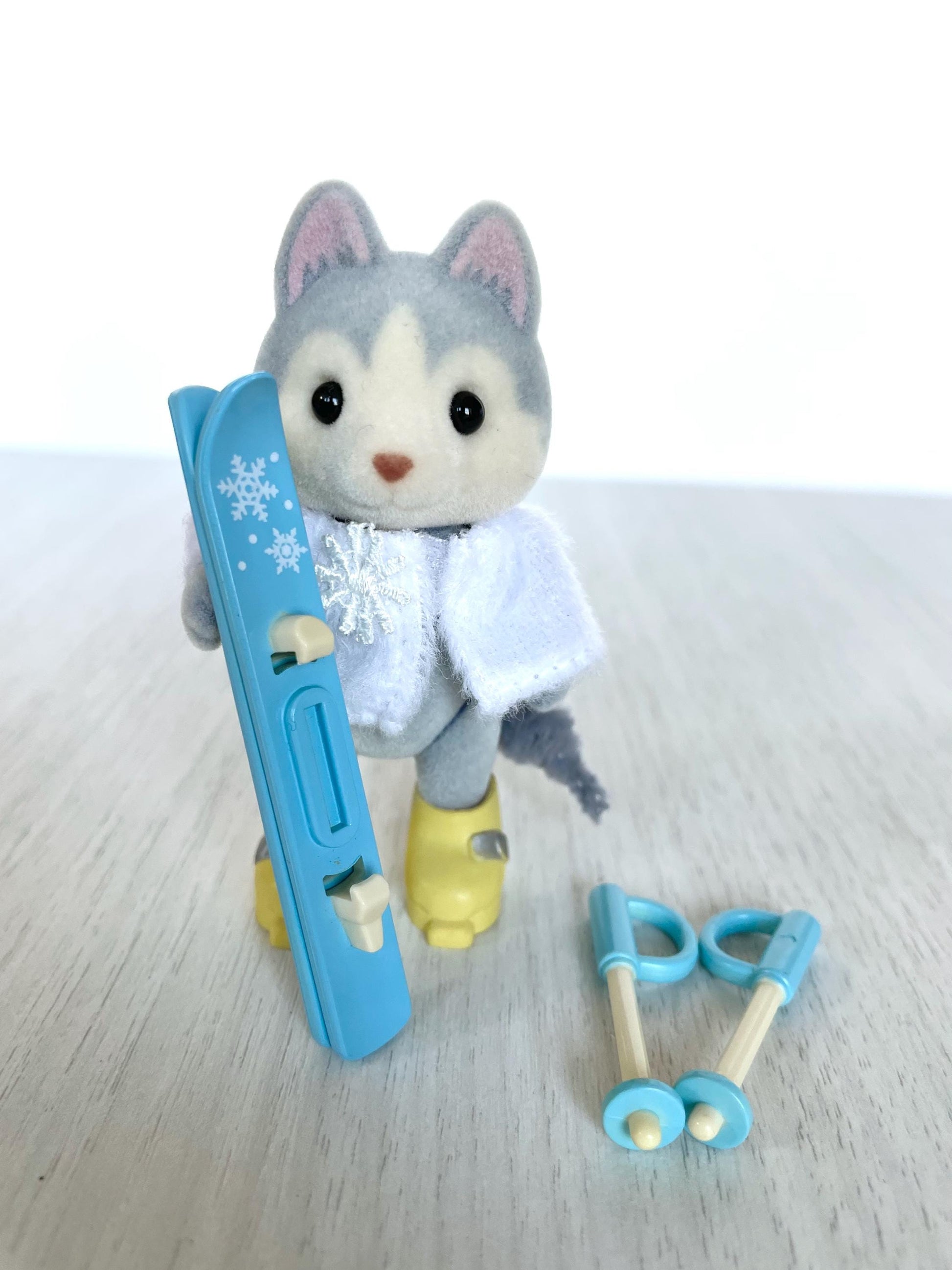 Calico Critters husky with skis — winter Sylvanian Families set