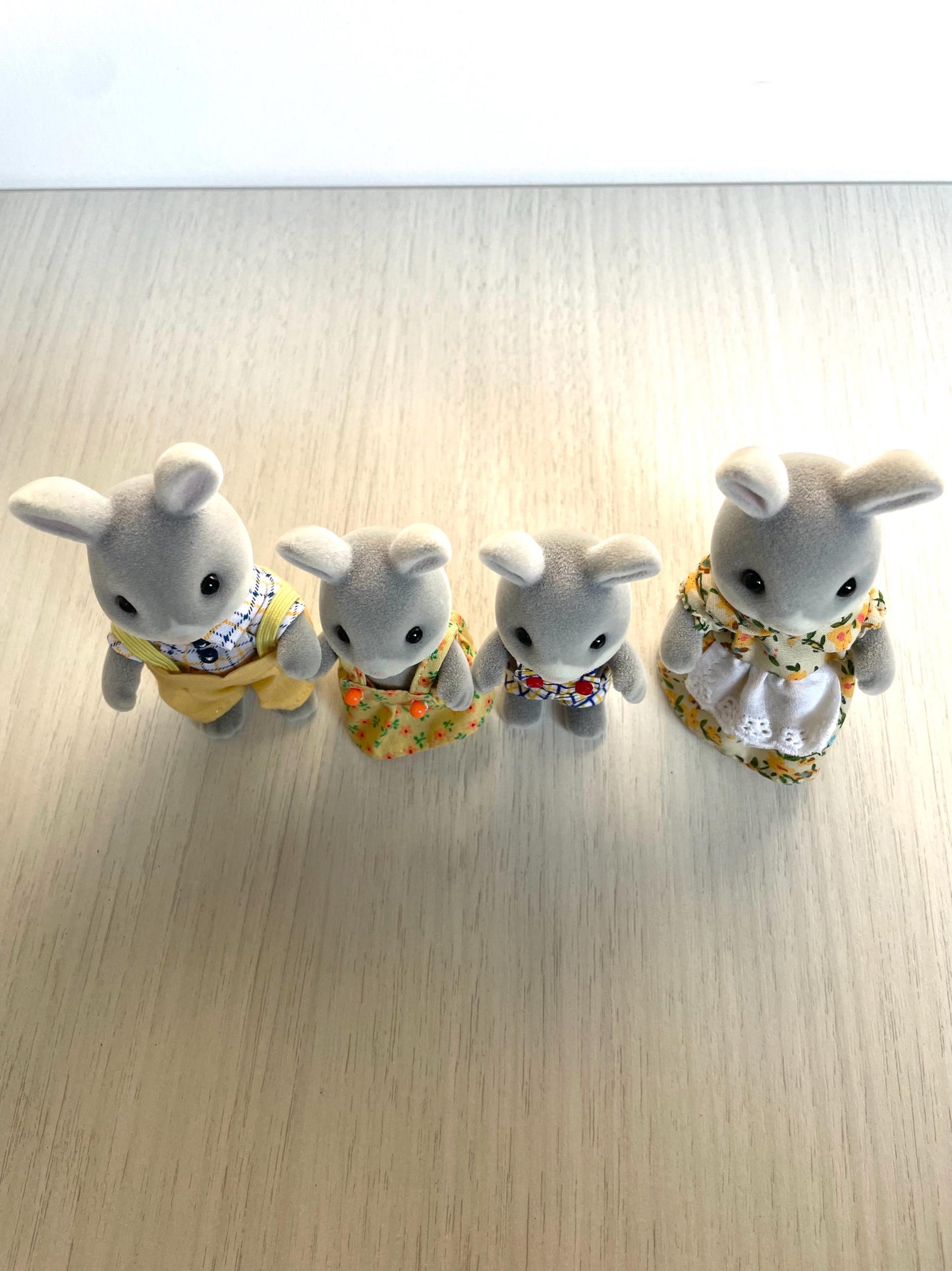 Calico Critters Cottontail Rabbit Family: Gray Bunnies with Original Outfits — Sylvanian Families