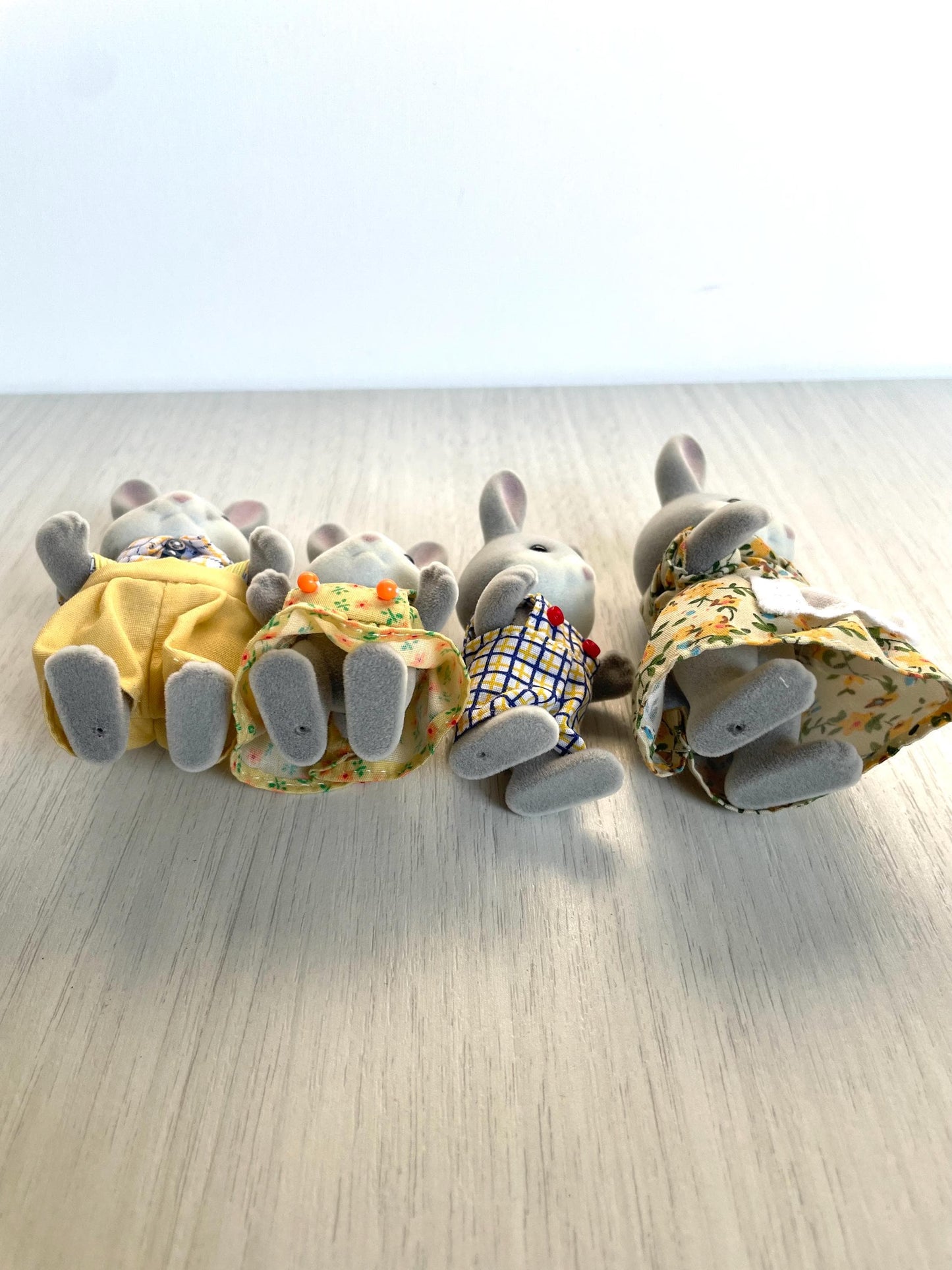 Calico Critters Cottontail Rabbit Family: Gray Bunnies with Original Outfits — Sylvanian Families