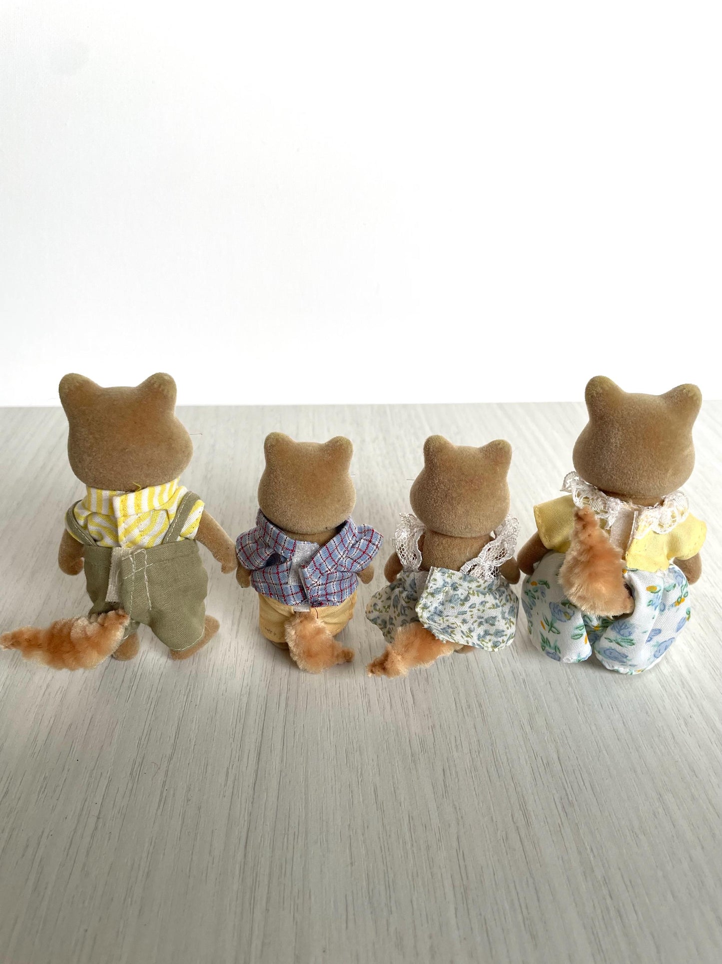 Honey Fox family group — vintage Sylvanian Families / Calico Critters