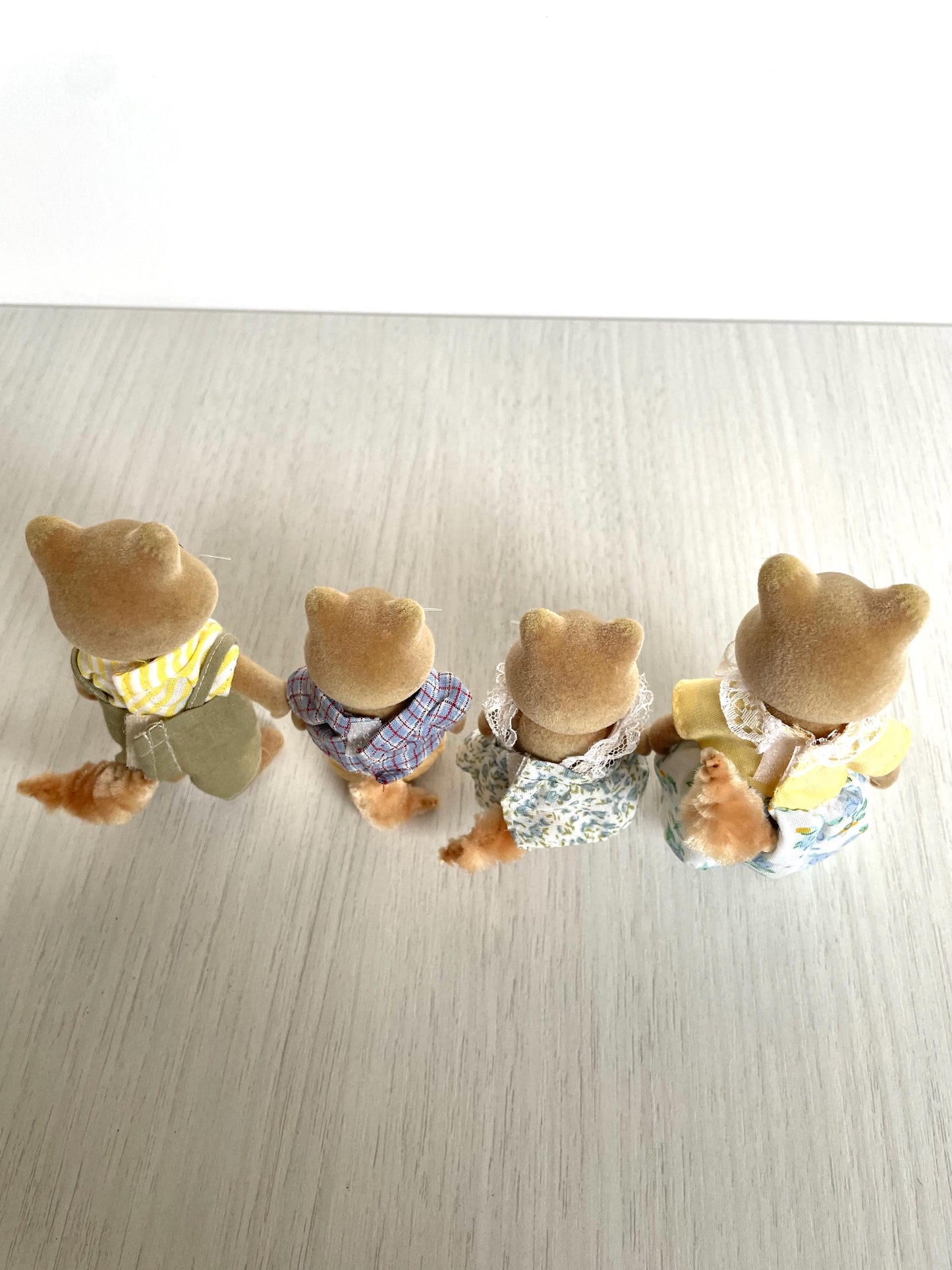 Collectible Honey Fox family — Sylvanian Families / Calico Critters