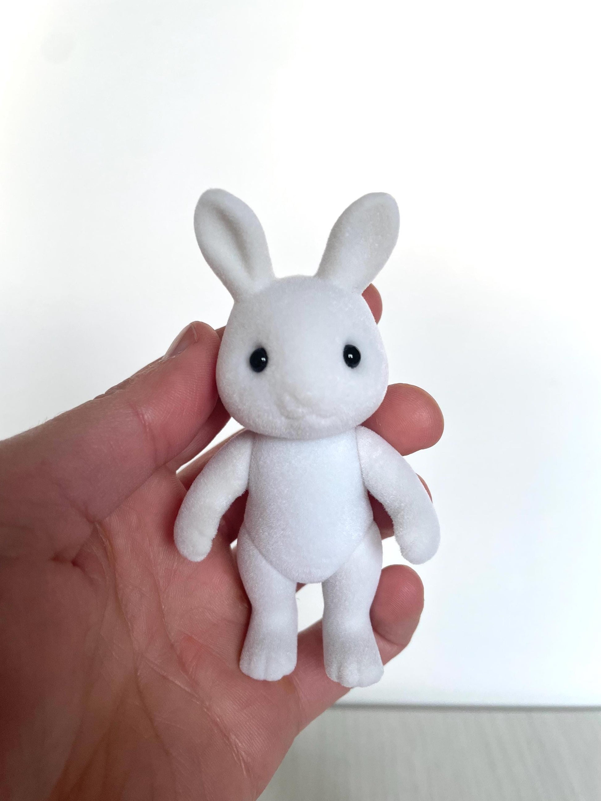 Adult snow-warren white rabbit spare critter — brand new Calico Critters / Sylvanian Families figure, naked for customizing or replacement