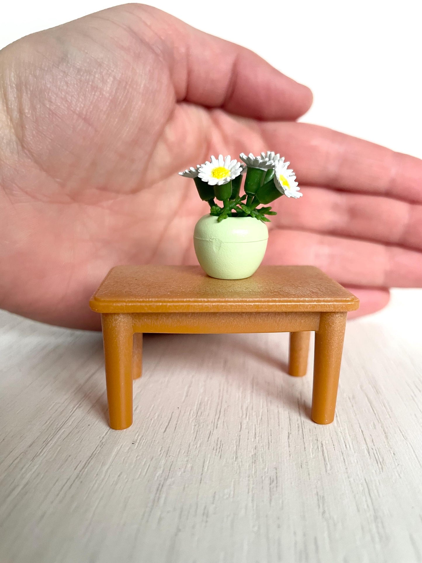 Miniature Calico Critters Side Table with Vase & White Flowers — Sylvanian Families