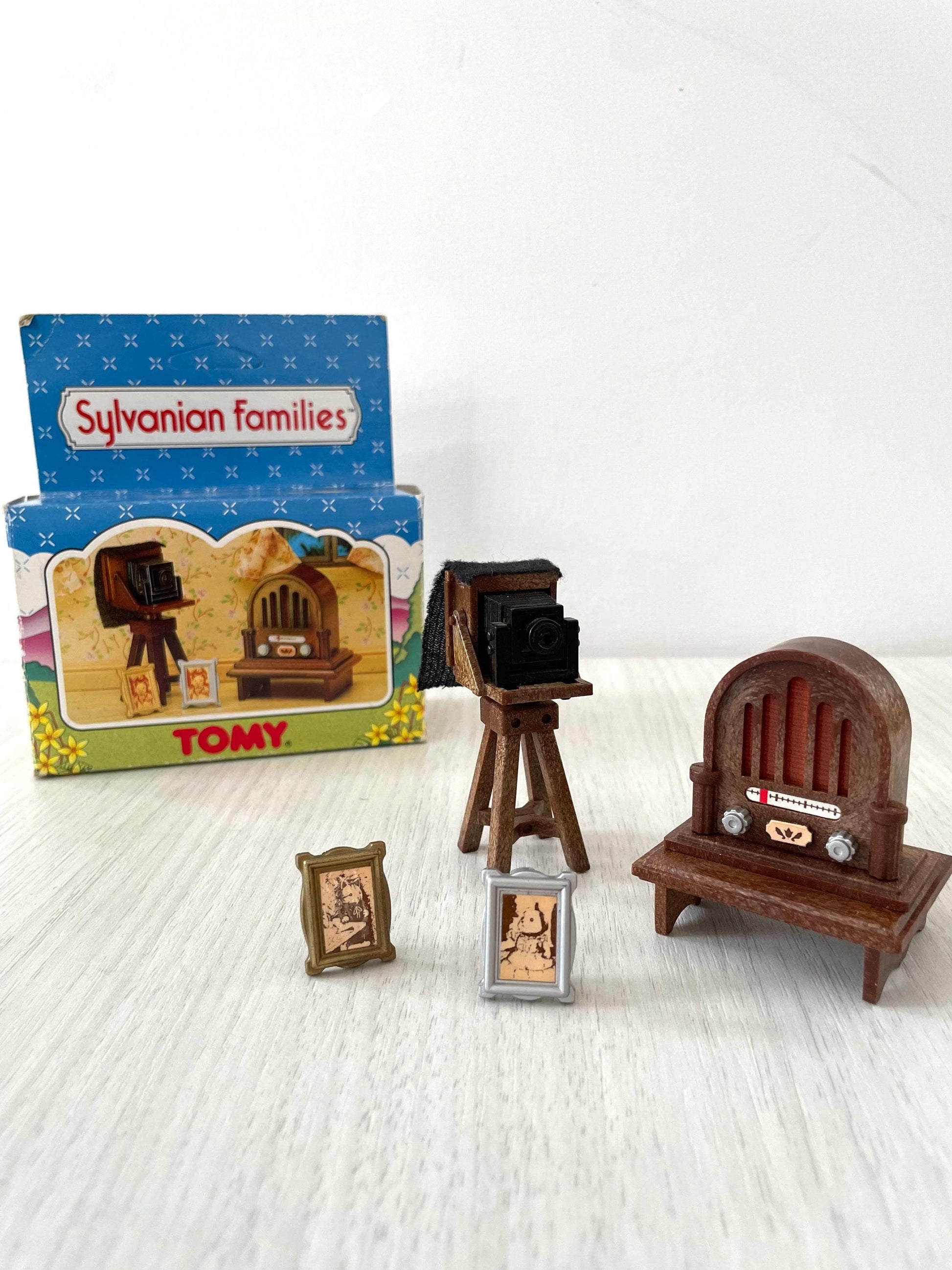 Vintage Sylvanian Families radio and camera photography set boxed — Calico Critters collectible