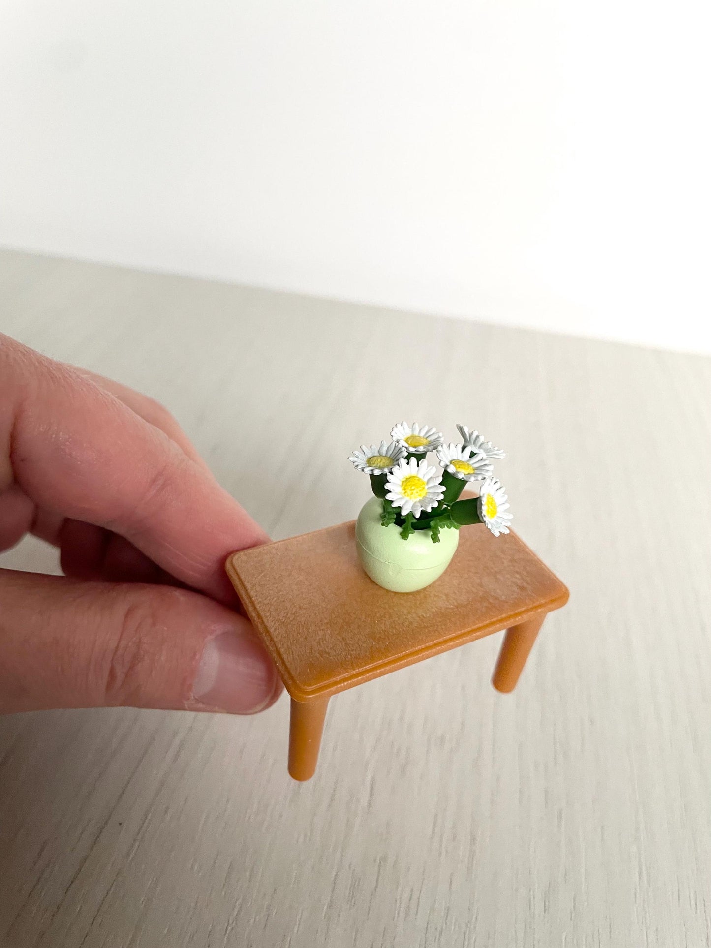 Miniature Calico Critters Side Table with Vase & White Flowers — Sylvanian Families