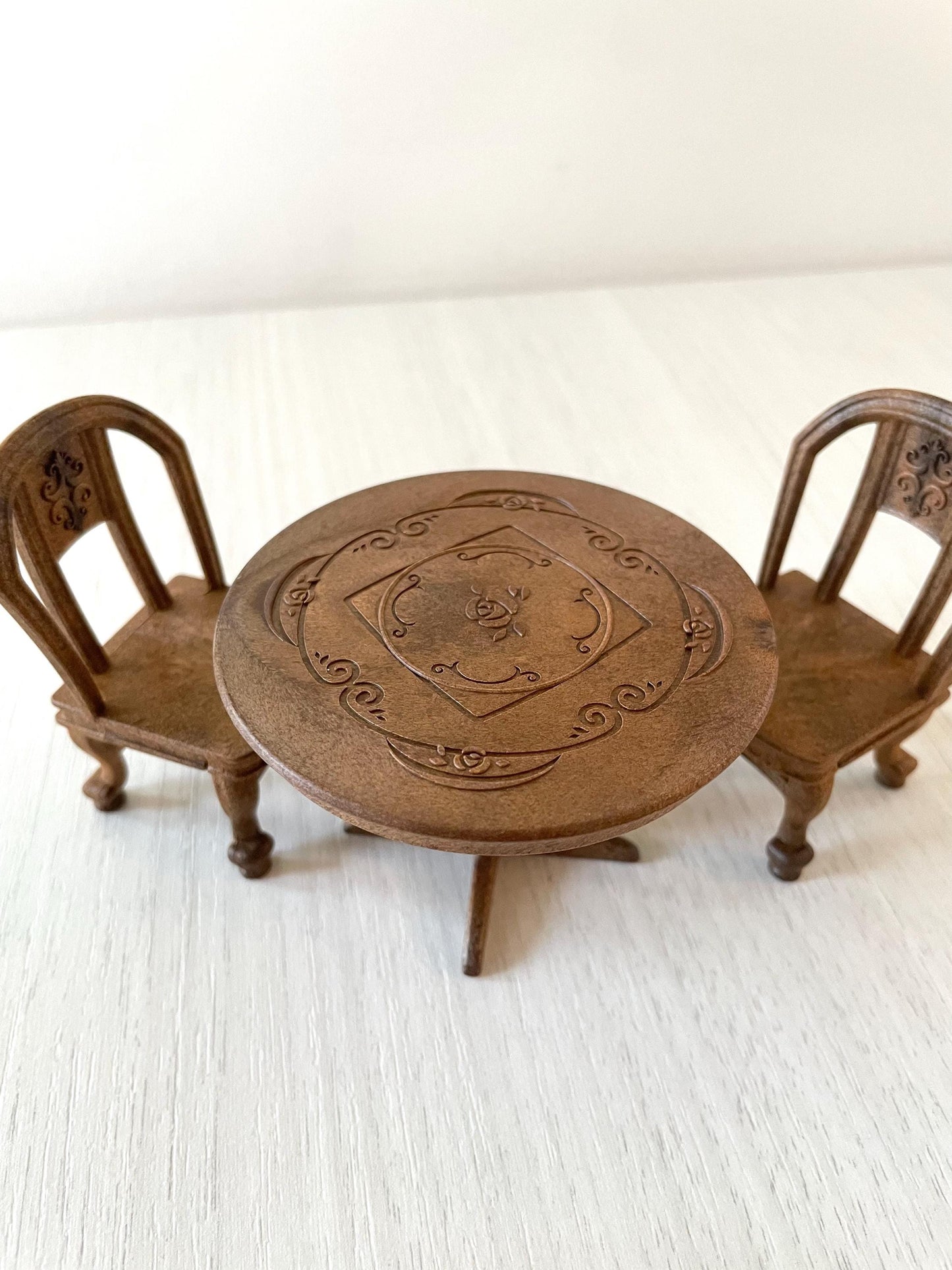 Dark brown ornate Calico Critters table with two chairs, new — Sylvanian Families