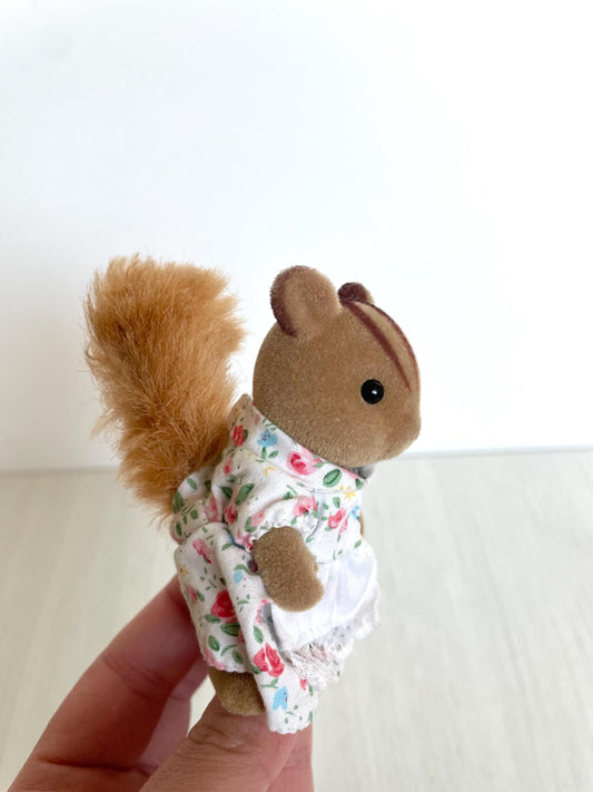 Discontinued Sylvanian Families Furbanks Squirrel Mom — Calico Critters