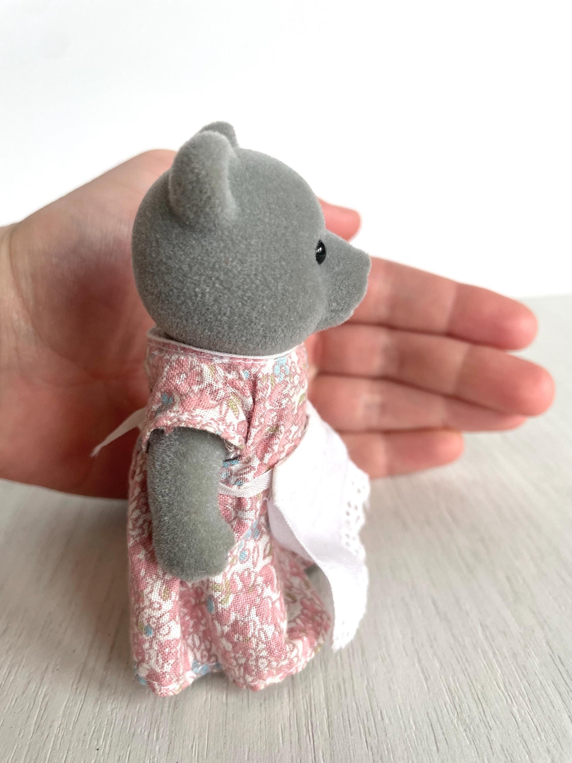 Grey Evergreen bear mother figurine — vintage Sylvanian Families / Calico Critters