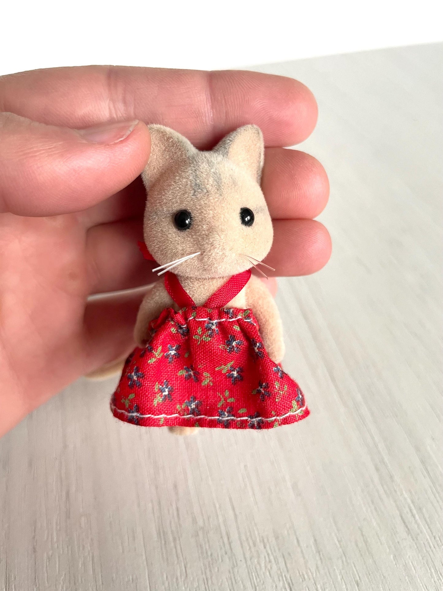Rare Catwood girl cat figure with tail — vintage Sylvanian Families / Calico Critters